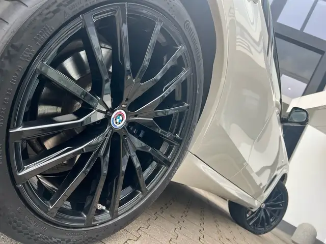 BMW X5 X5 view 4
