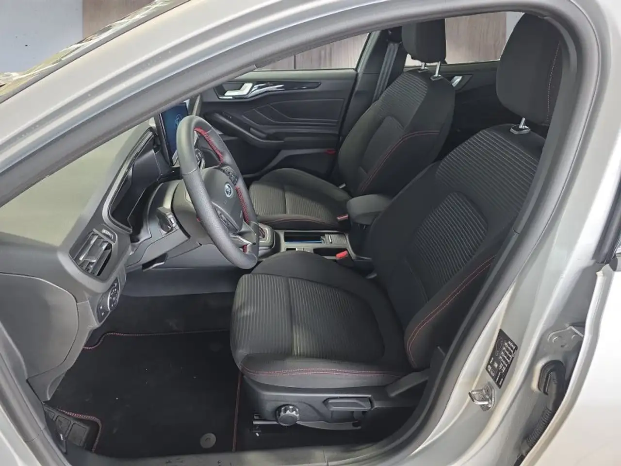 Ford Focus ST-Line X 1.0 155PS Aut.aAHK/LED/Kamera/Winterp. 10