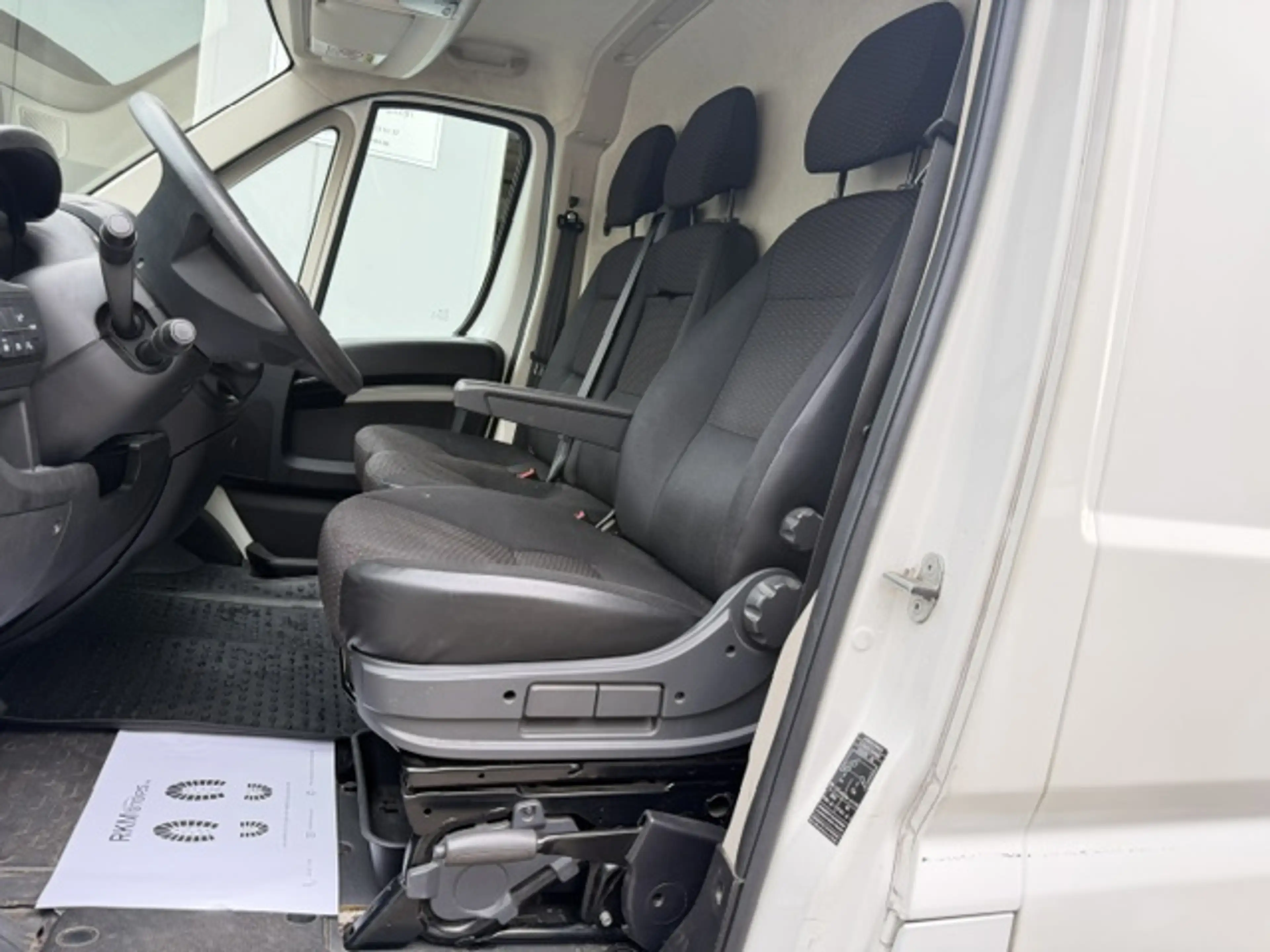 Peugeot Boxer L1 H1 — photo 11