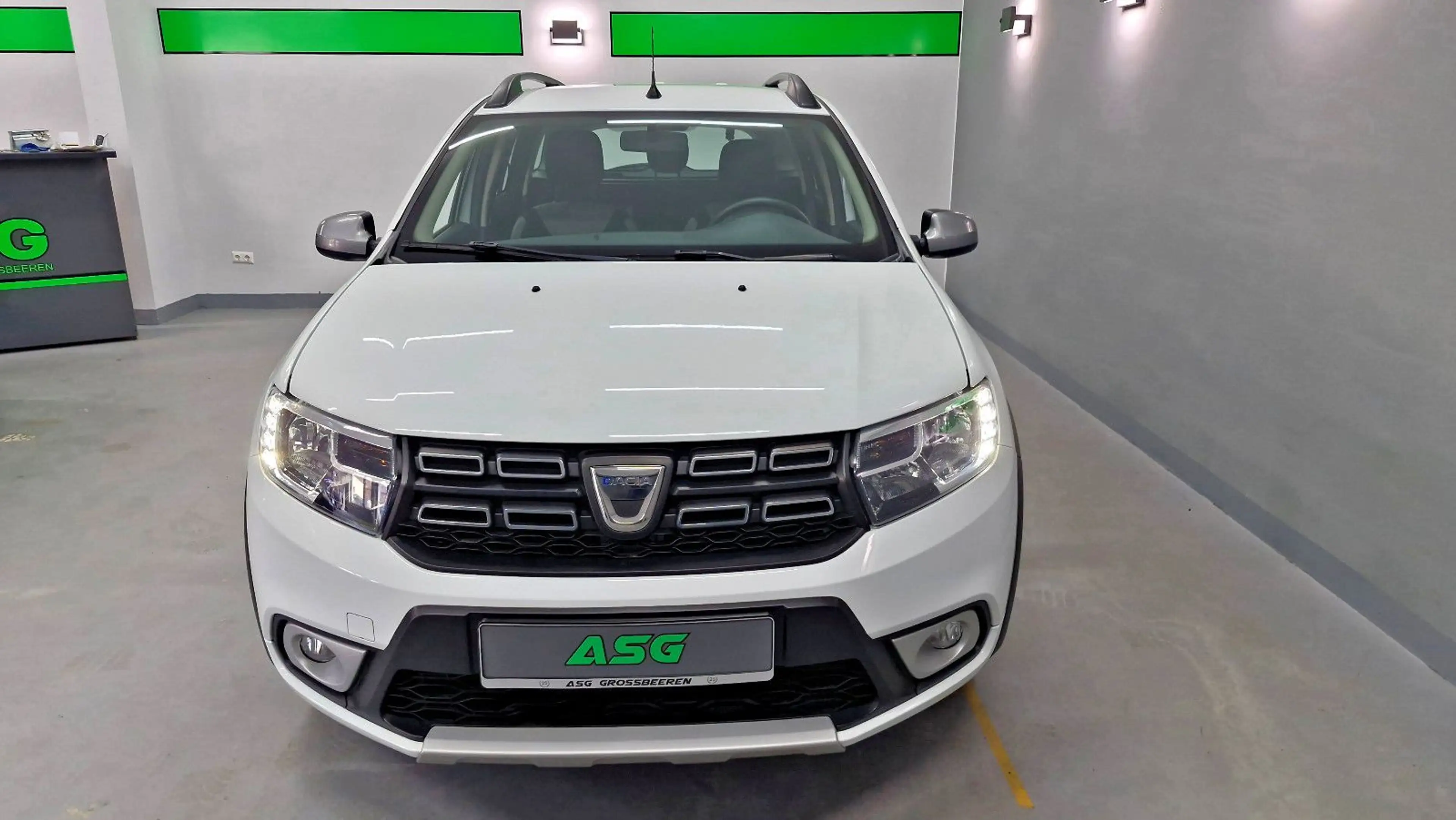 Dacia Logan Kombi Stepway / LPG / AHK / Kamera — photo 2