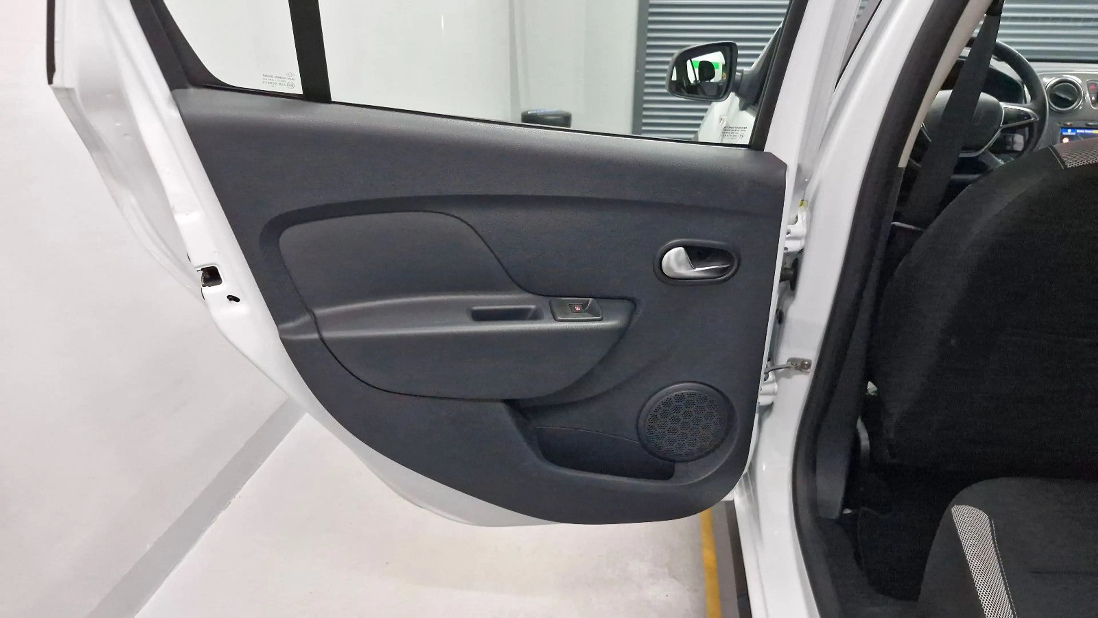 Dacia Logan Kombi Stepway / LPG / AHK / Kamera — photo 13