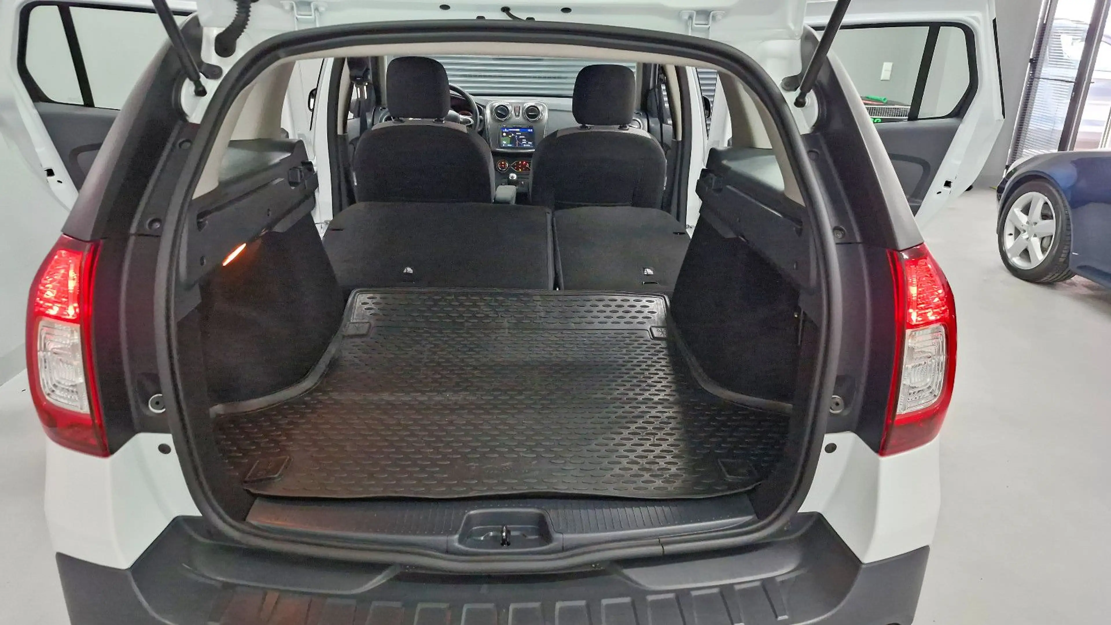 Dacia Logan Kombi Stepway / LPG / AHK / Kamera — photo 15