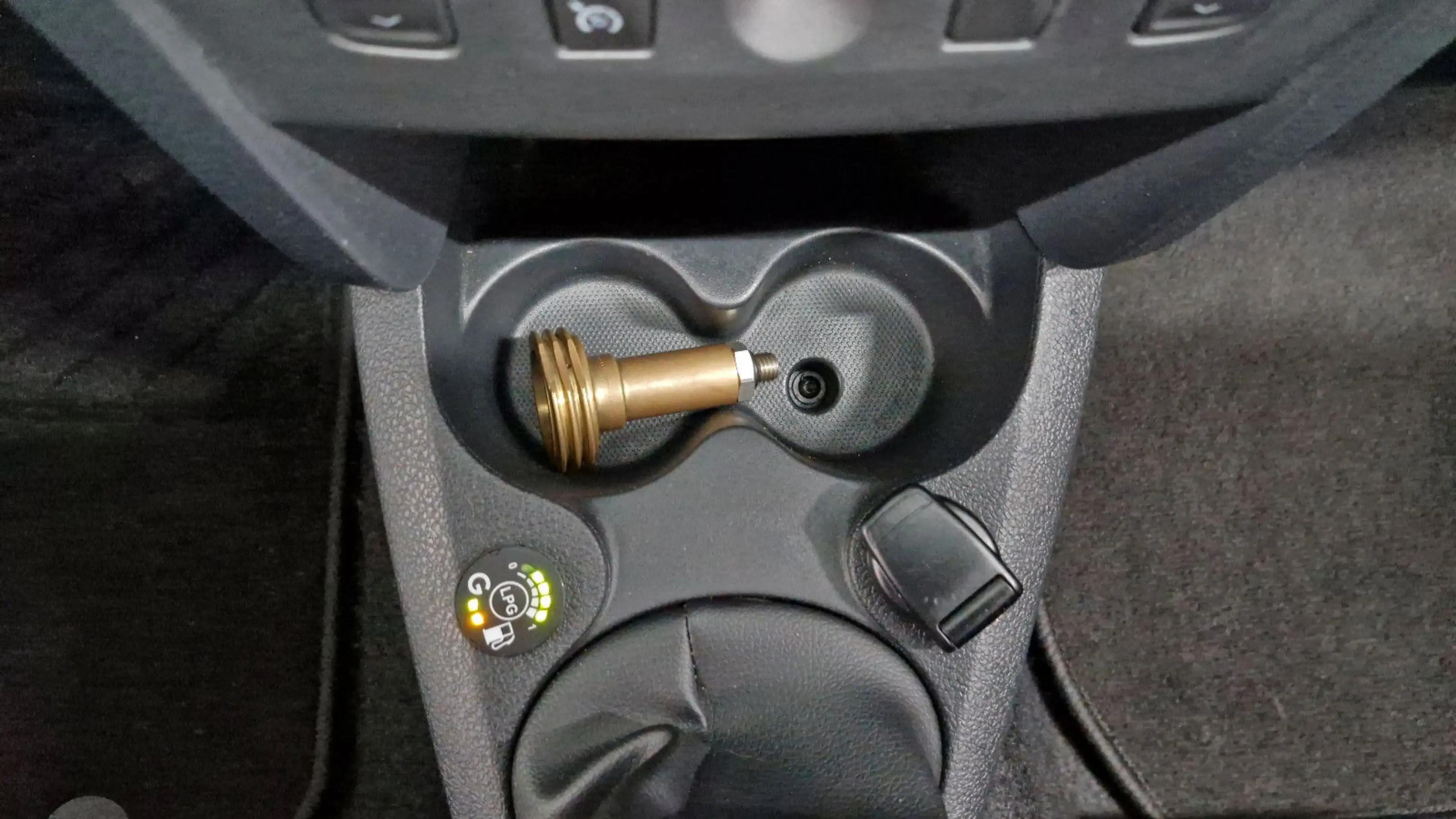 Dacia Logan Kombi Stepway / LPG / AHK / Kamera — photo 10