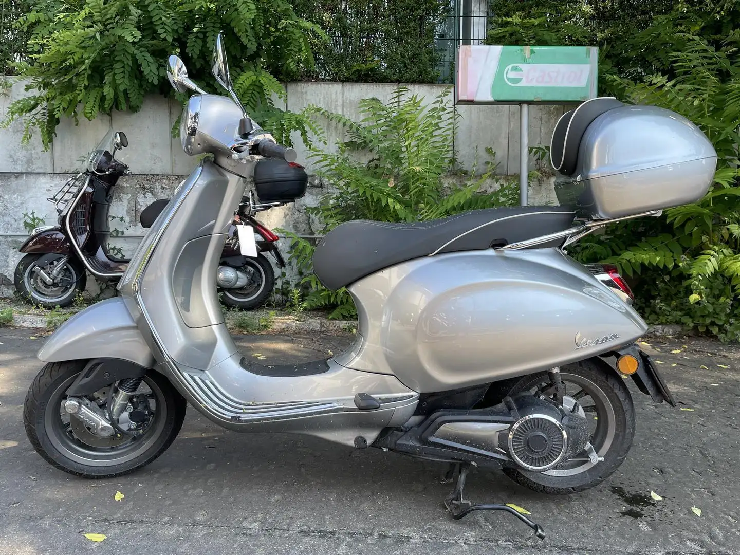 Vespa Elettrica 45 km/h bis zu 100 Km Reichweite Srebrny - 1