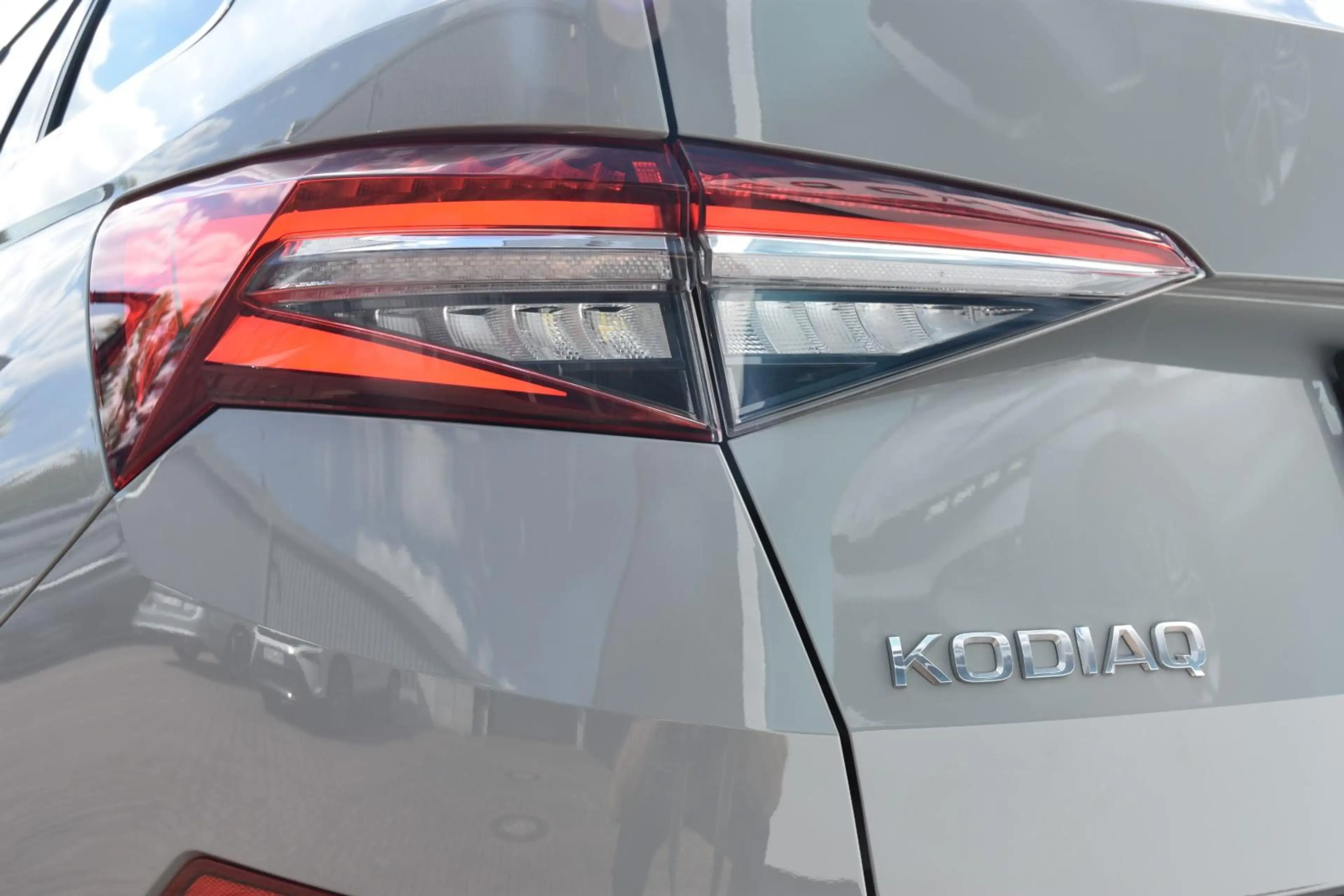 Skoda Kodiaq 2.0 TDI DSG*Matrix*Navi*AHK*Sthz.*R.Cam.* — photo 27