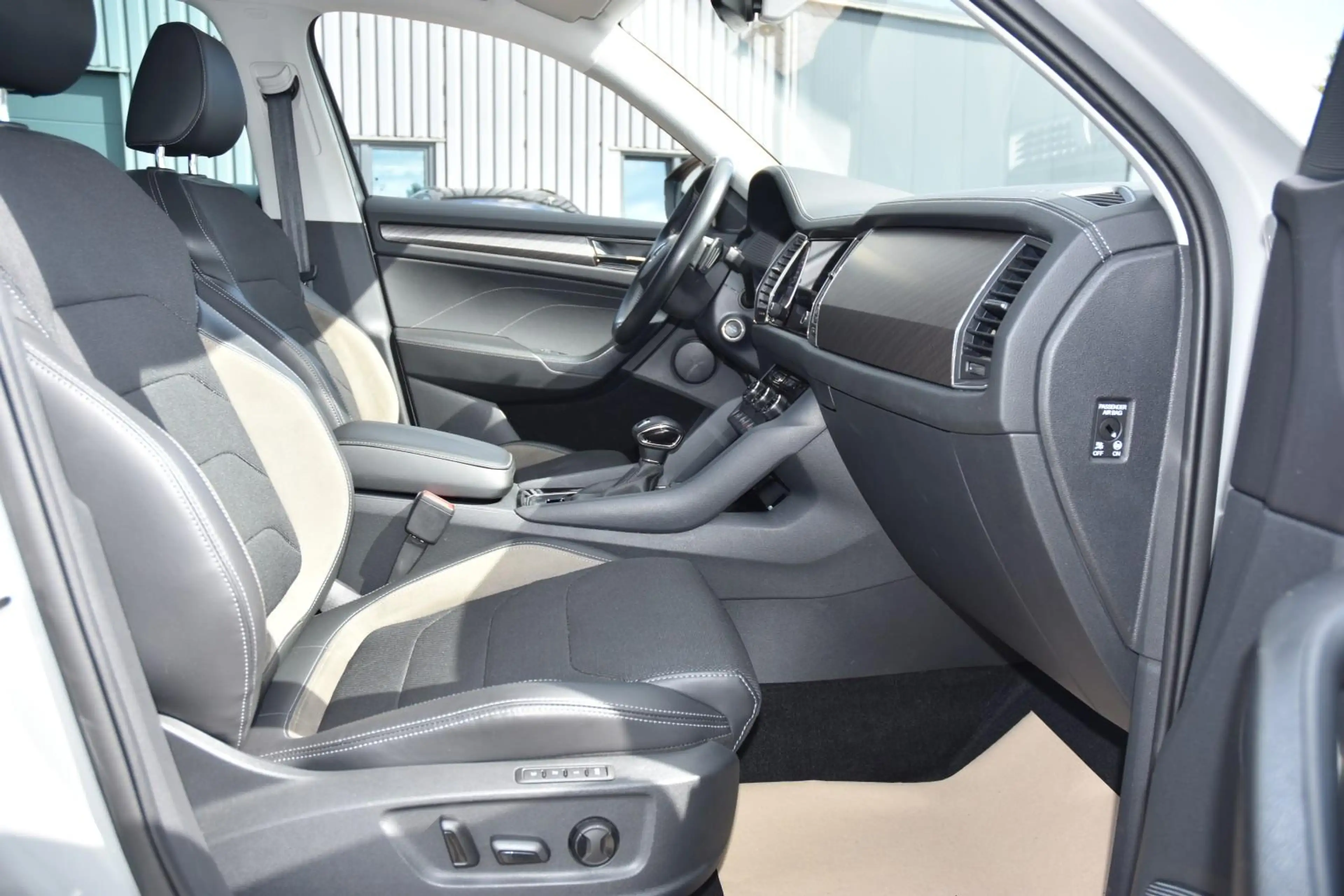 Skoda Kodiaq 2.0 TDI DSG*Matrix*Navi*AHK*Sthz.*R.Cam.* — photo 11