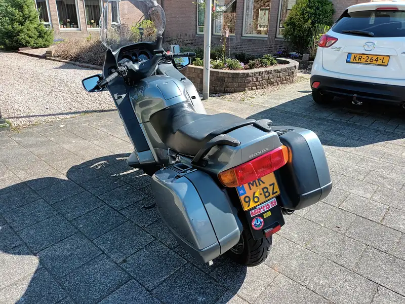 Honda ST 1100 - foto 2