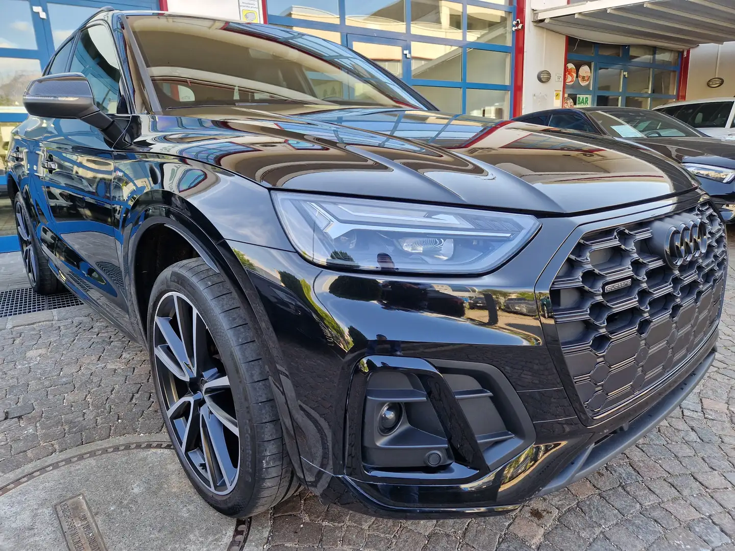 Audi Q5 40TDI 204Cv quattro Str EditionOne S line+ VirCock Nero - 2