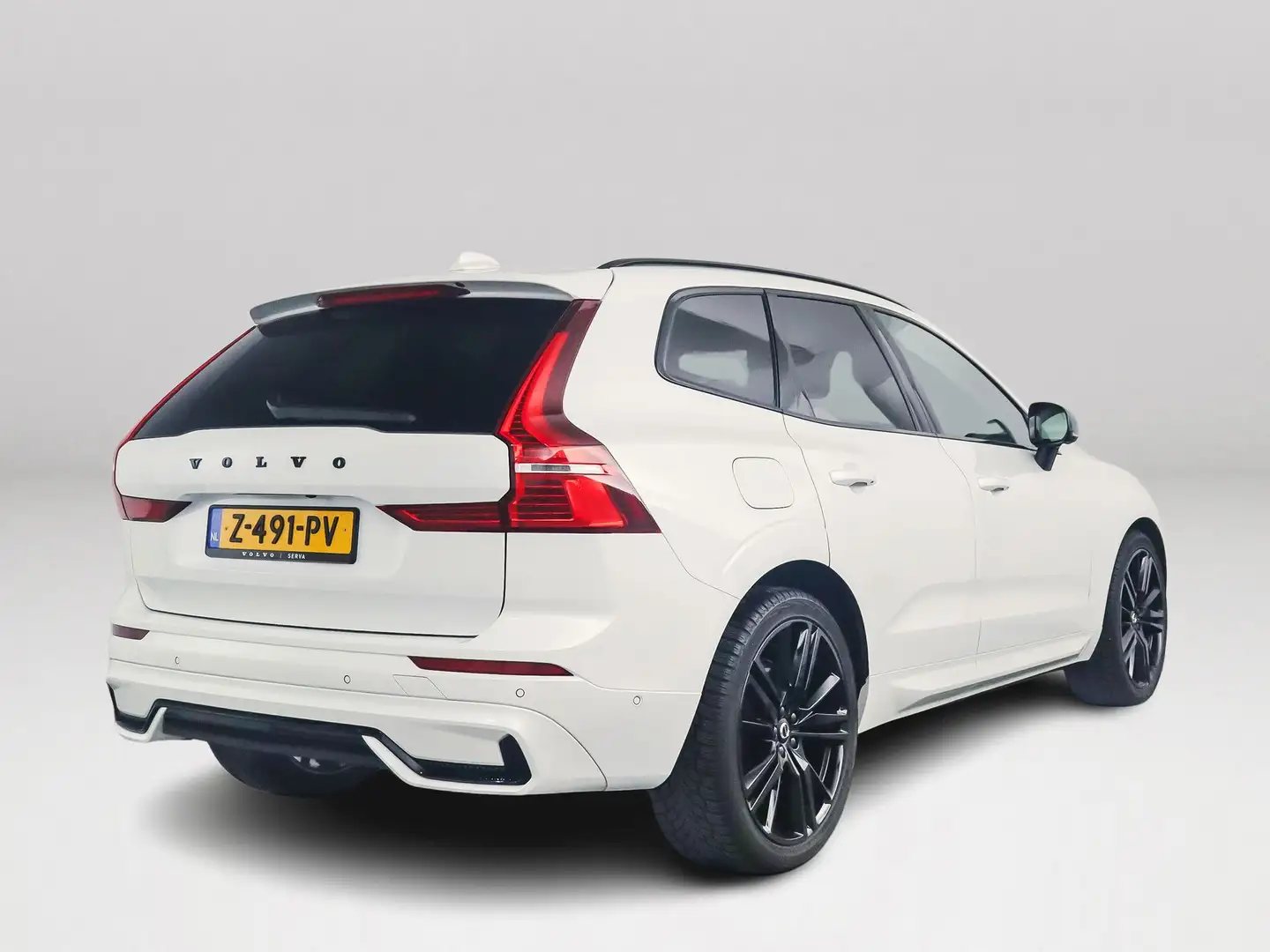 Volvo XC60 T6 Aut. Plug-in hybrid AWD Ultimate Black Edition Wit - 2