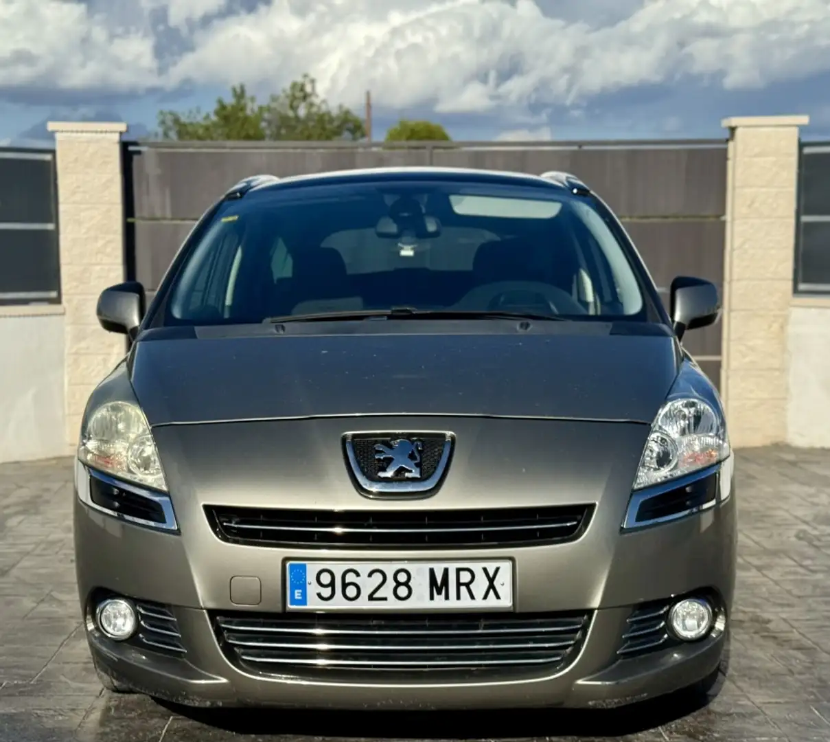 Peugeot 5008 1.6HDI Premium Pack Beige - 2