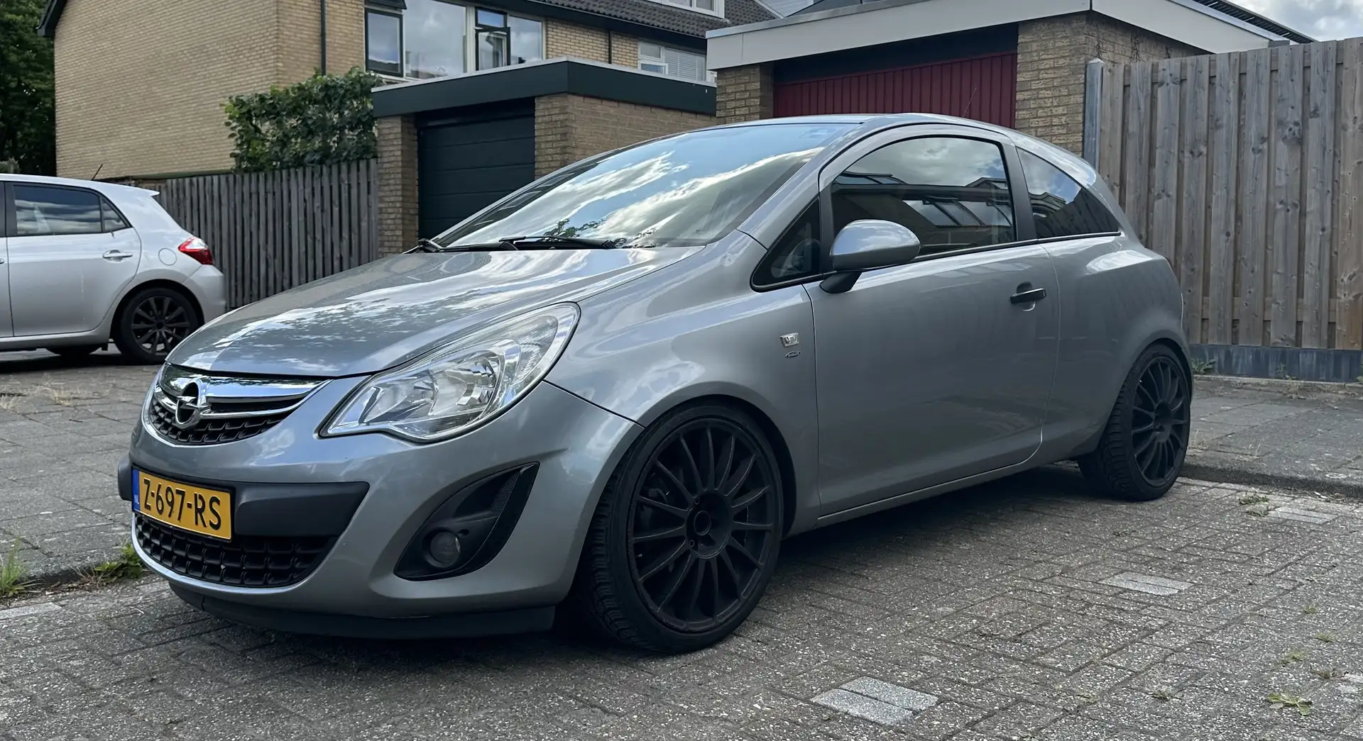 Opel Corsa 1.4 | Airco | Bluetooth | Apk tot Juni 2026 Grijs - 1
