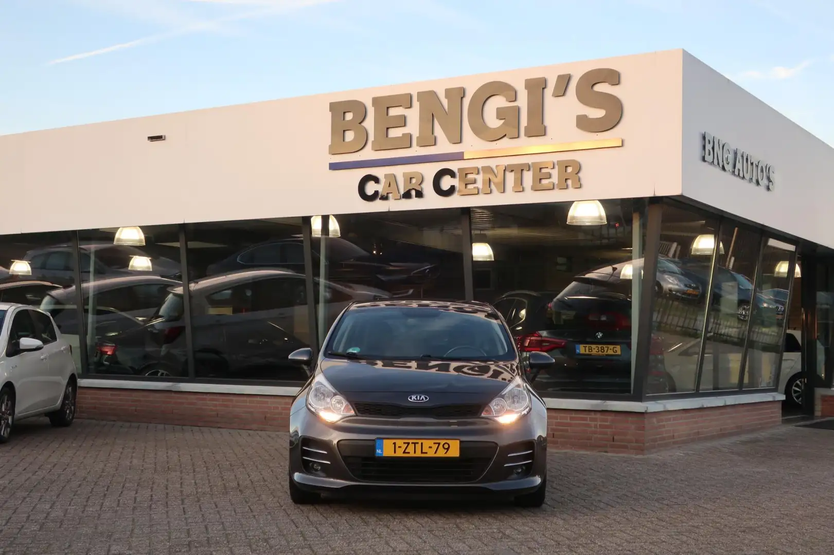 Kia Rio 1.2 CVVT ComfortLine 2e EIG_AIRCO_CRUIS_DOH_NAP. Gris - 2