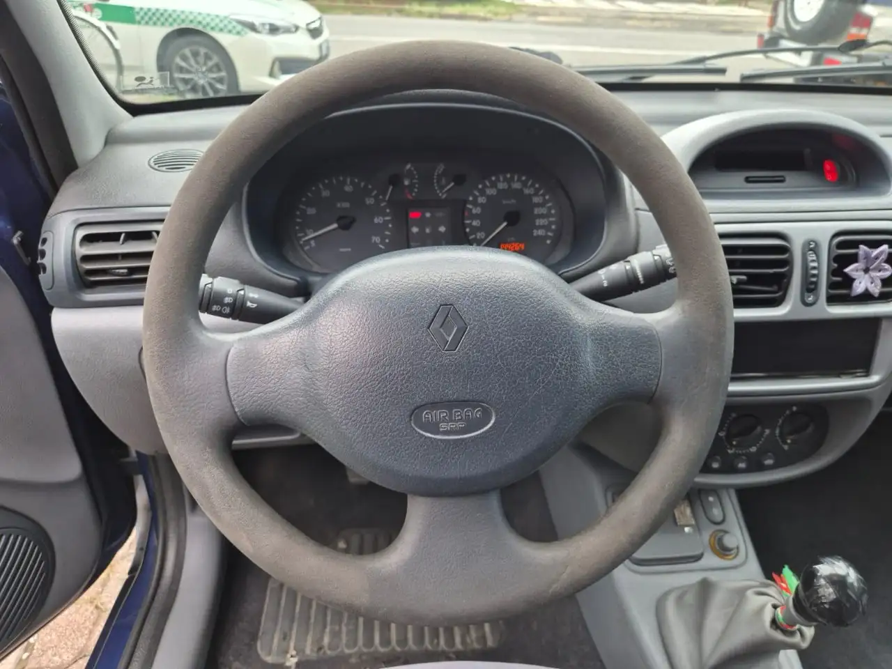 Renault Clio 3p 1.2 RT 2airbag, foto 8