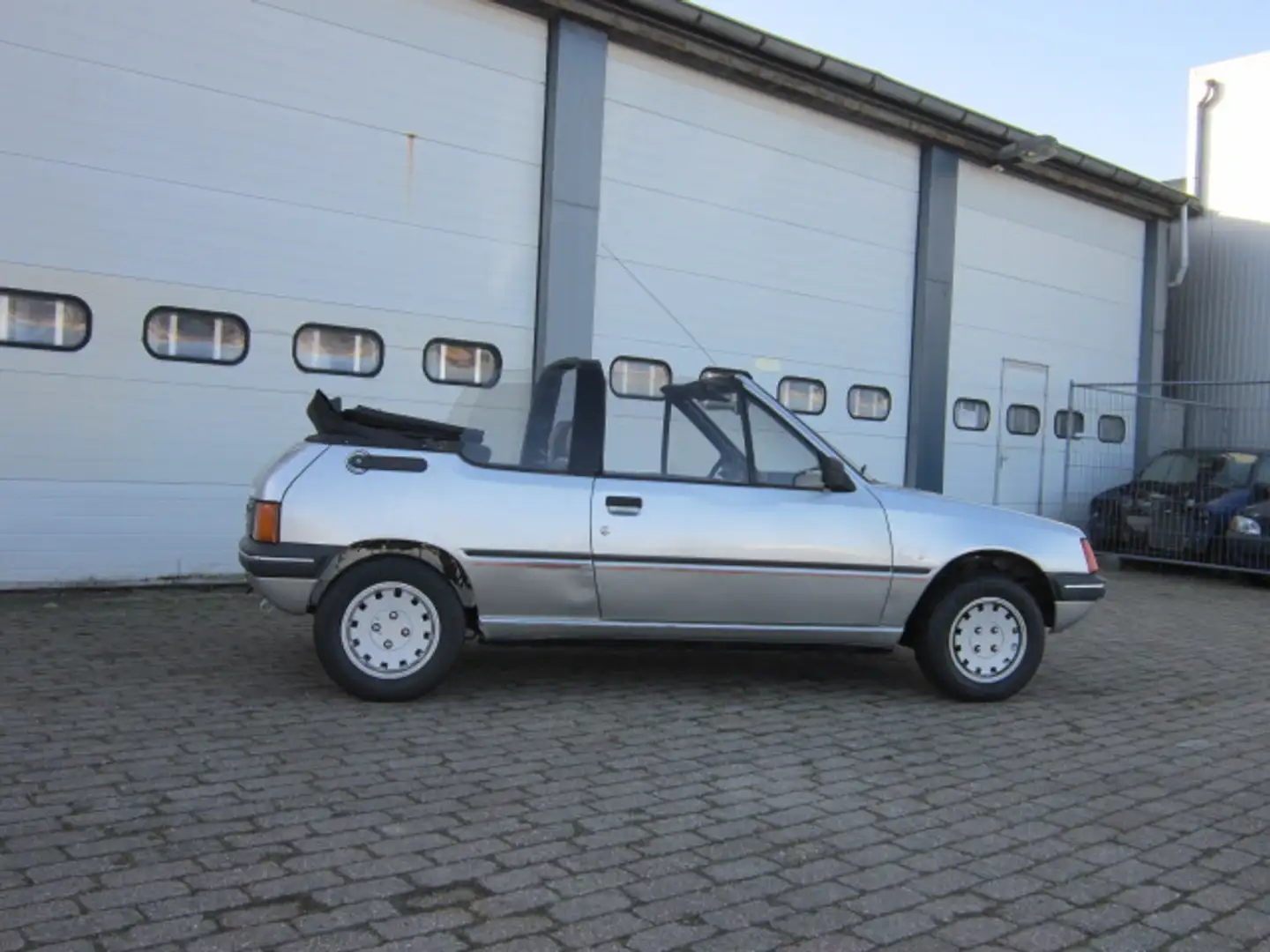 Peugeot 205 undefined 1.4 CT Grau - 2