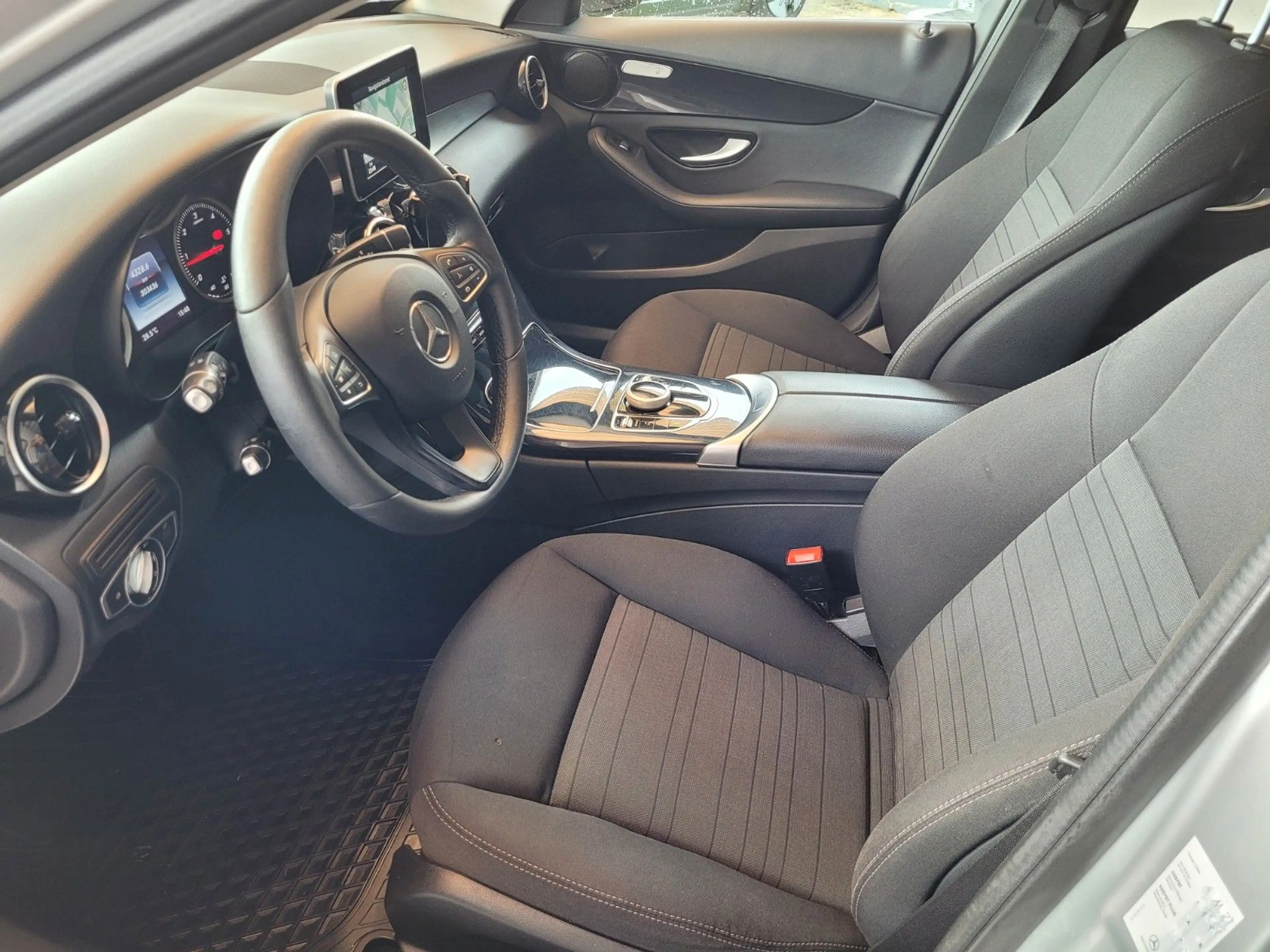 Mercedes-Benz C 220 BlueTec*NAVI*XENON*LED*SCHECKHEFT*1.BESITZ — photo 12