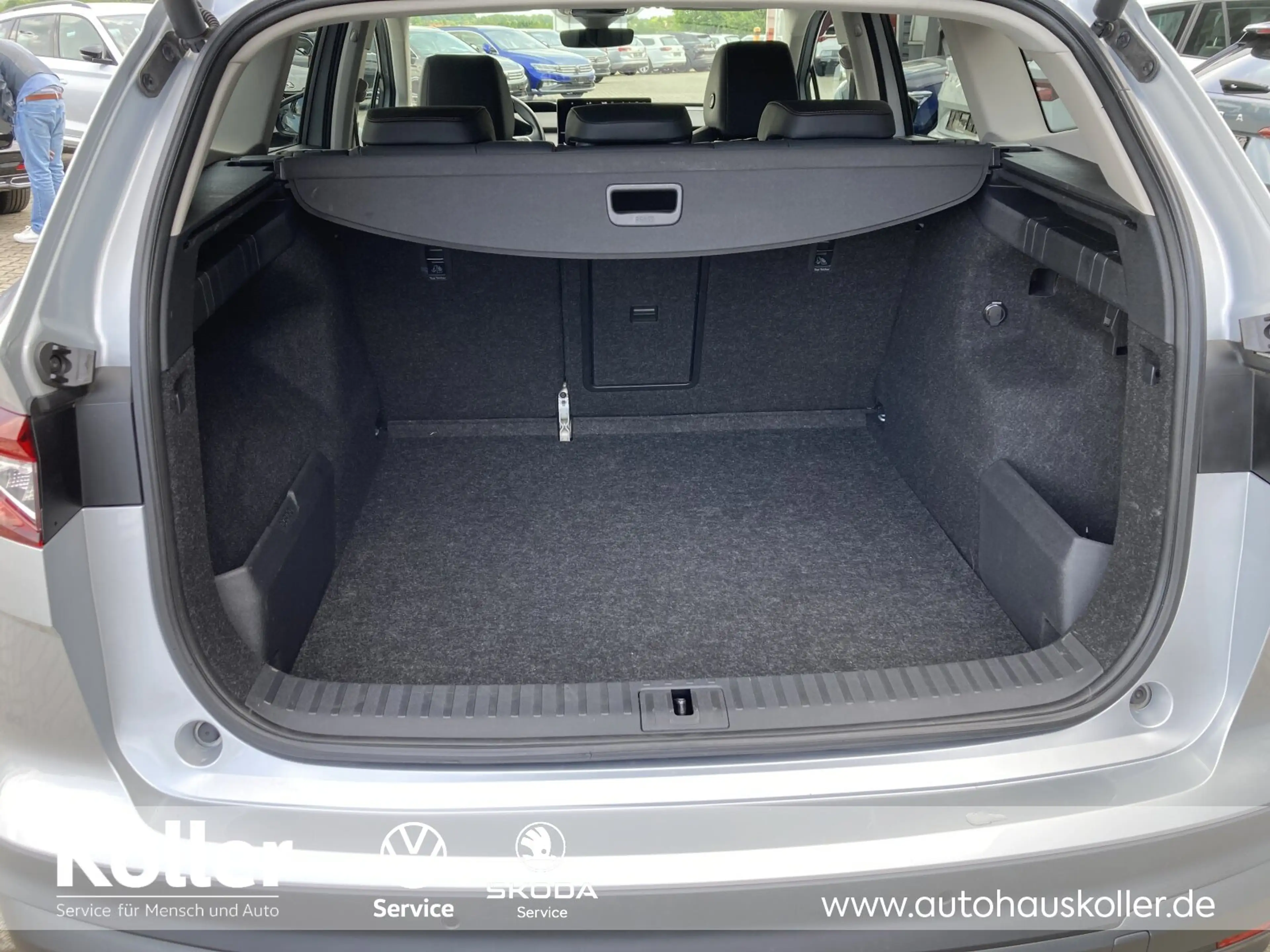 Skoda Enyaq Enyaq iV 60 Suite Leder e.HK HUD Kamera Navi ACC — photo 8