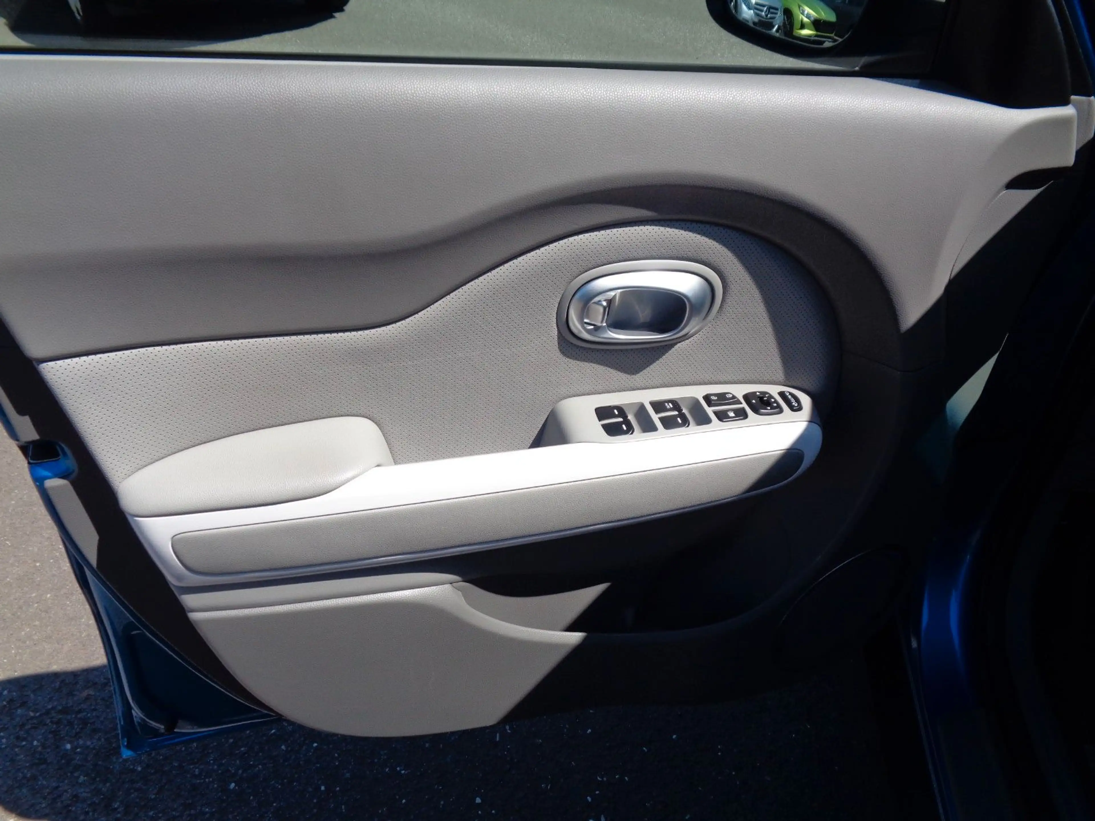 Kia Soul EV — photo 7