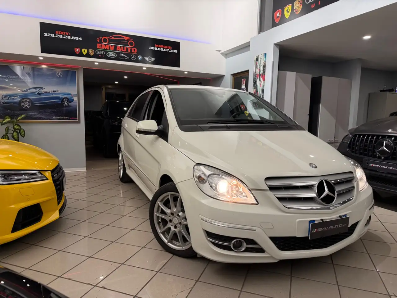 Mercedes-Benz B 180