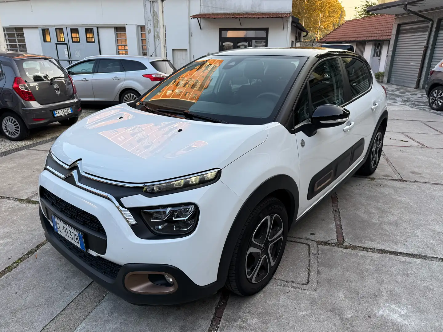 Citroen C3 C3 III 2017 1.2 puretech C-Series s Blanc - 1