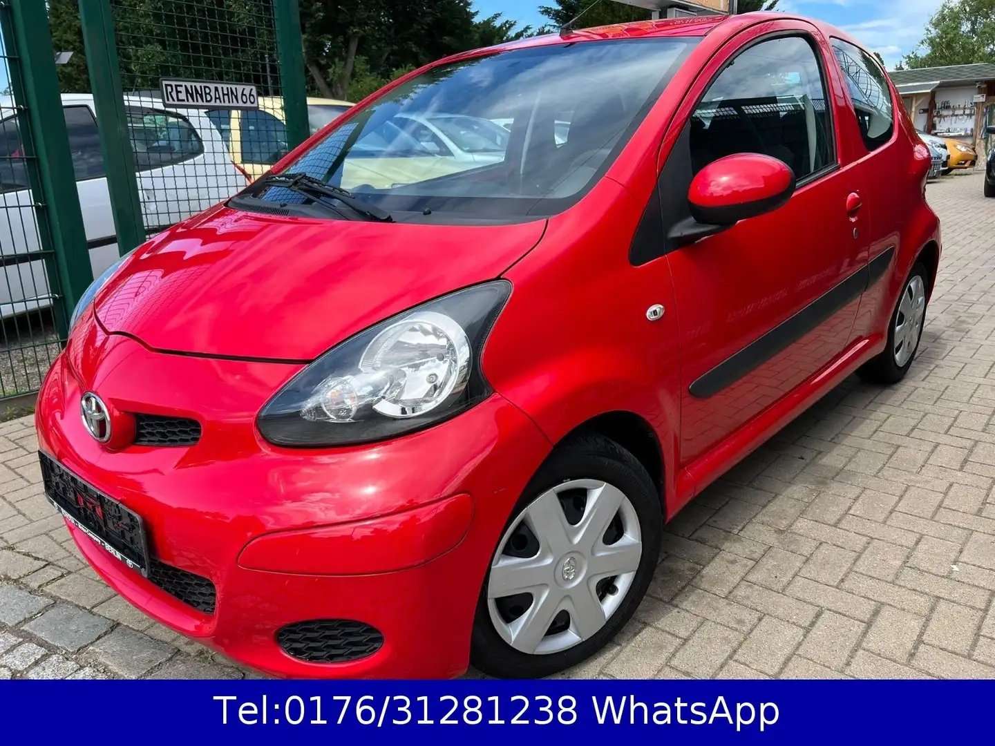 Toyota Aygo AYGO Basis !! Klima !! Tüv.Neu !! Rot - 1