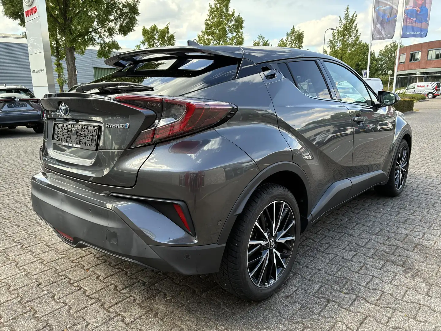 Toyota C-HR 1.8 HYBRID STYLE STOELVERW BLIND-SPOT PARK-SENSORE Gris - 2