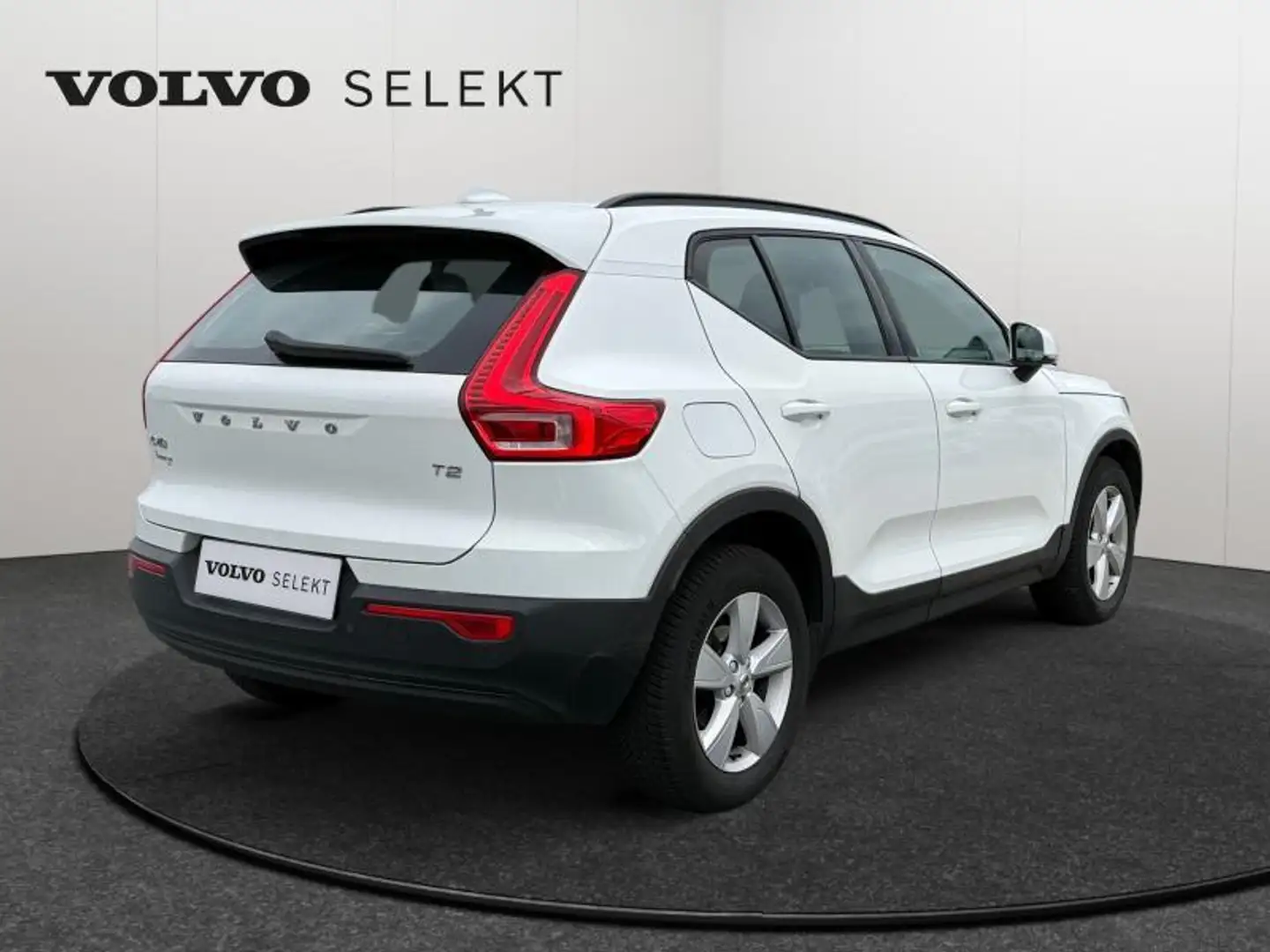Volvo XC40 T2 momentum / Essence Weiß - 2