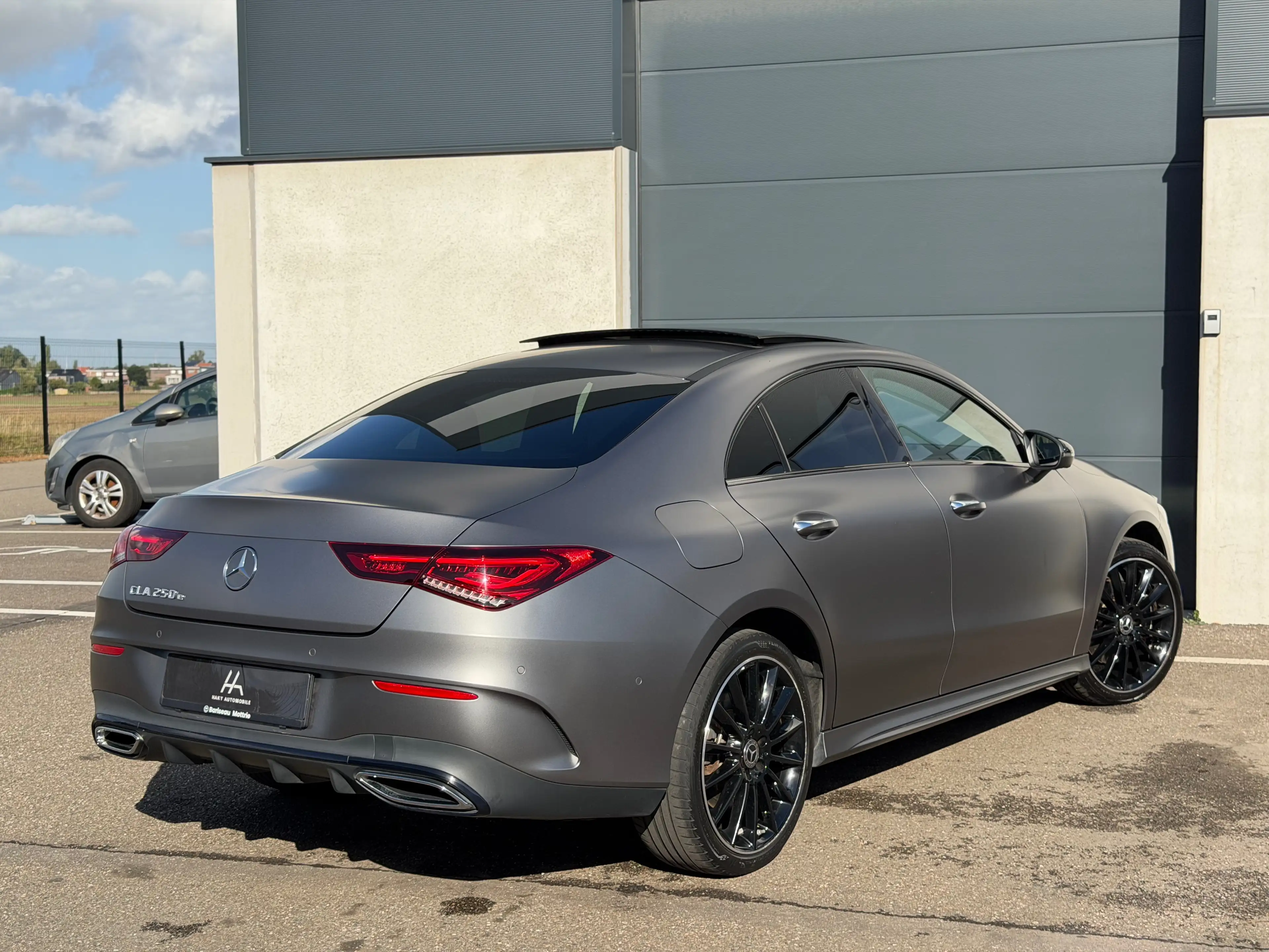 Mercedes-Benz CLA 250 e hybride AMG *Toit Pano/ Caméra 360/ LED* Garantie 12 mois — photo 4