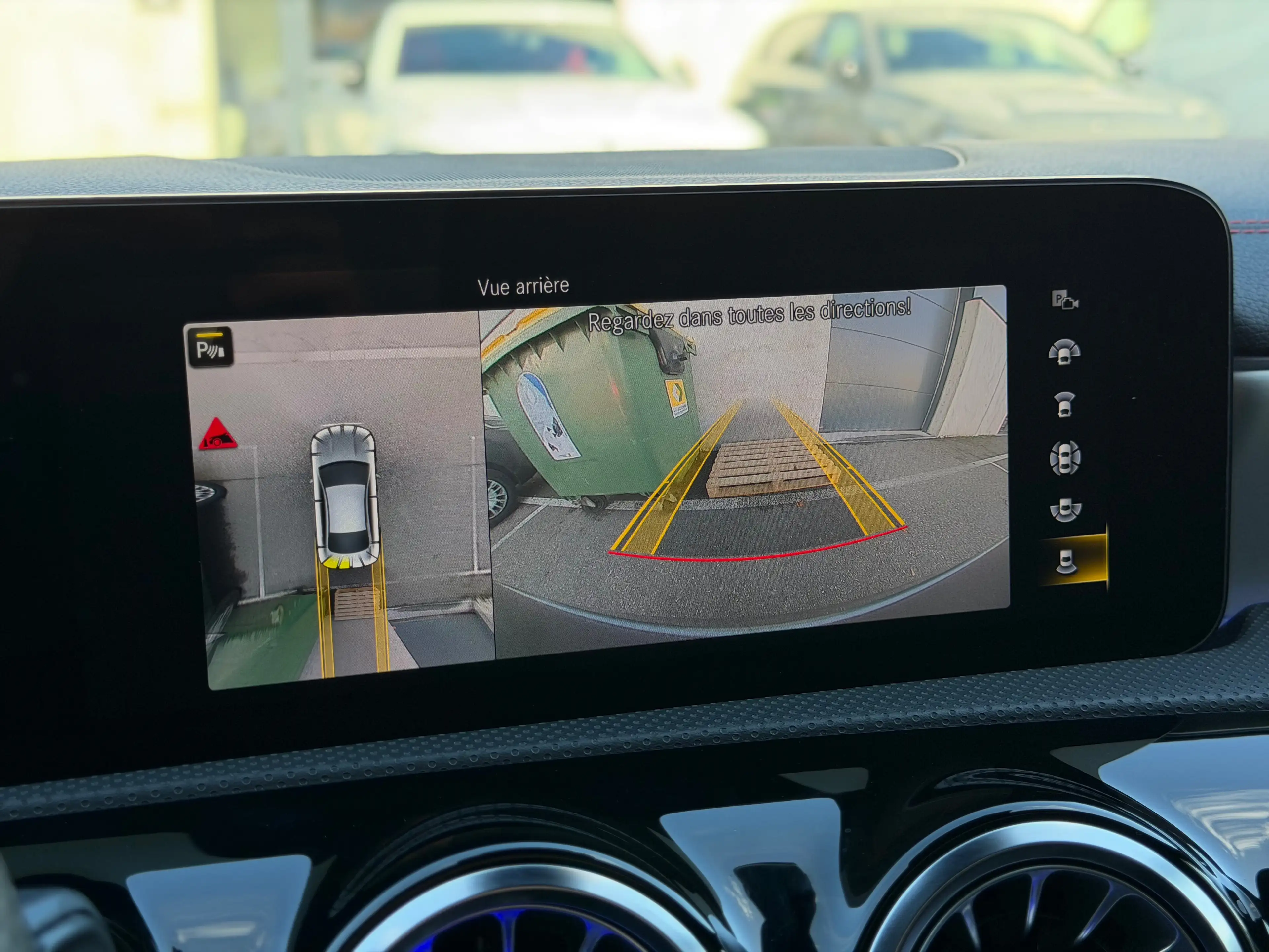 Mercedes-Benz CLA 250 e hybride AMG *Toit Pano/ Caméra 360/ LED* Garantie 12 mois — photo 15