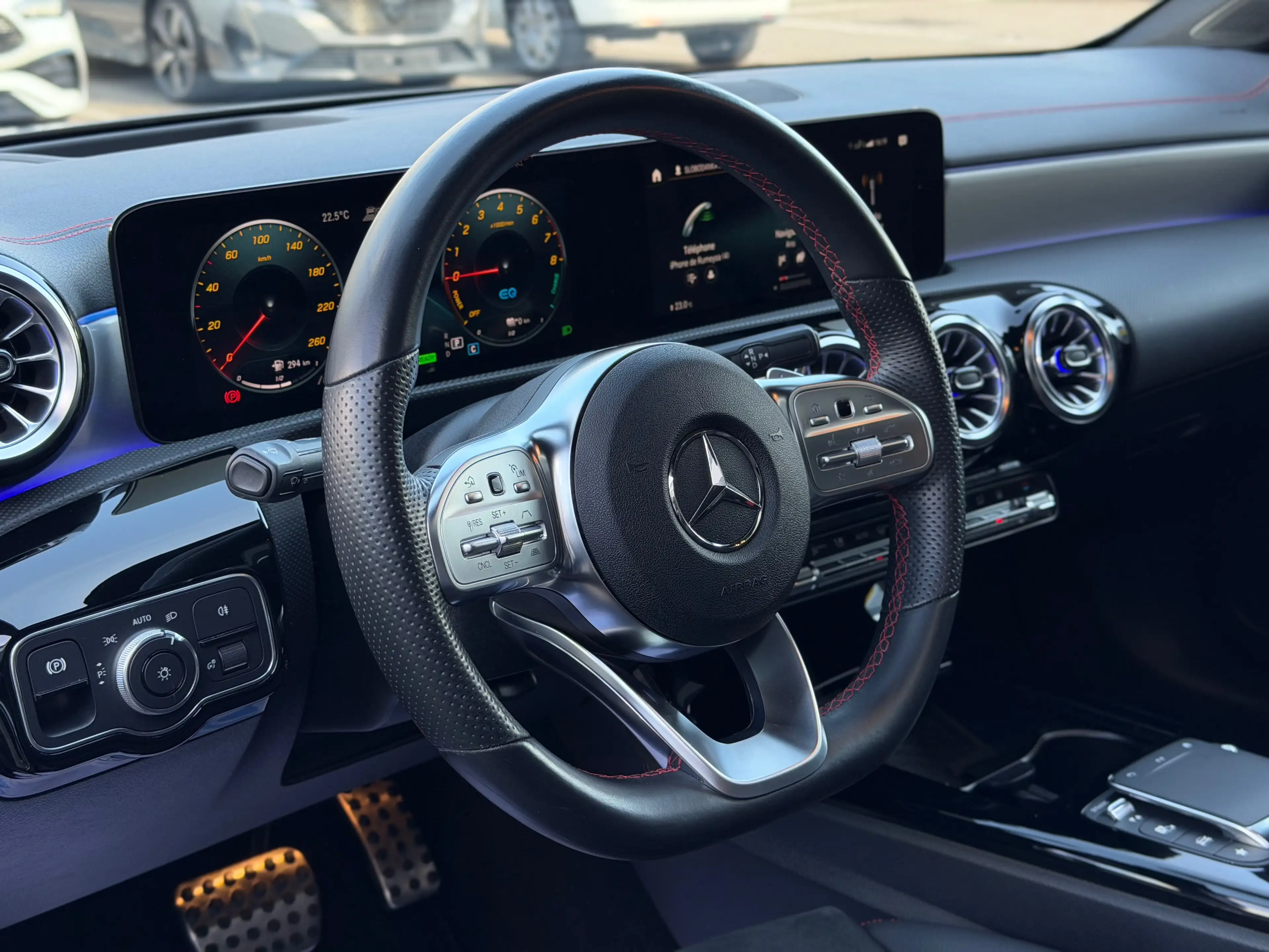 Mercedes-Benz CLA 250 e hybride AMG *Toit Pano/ Caméra 360/ LED* Garantie 12 mois — photo 12
