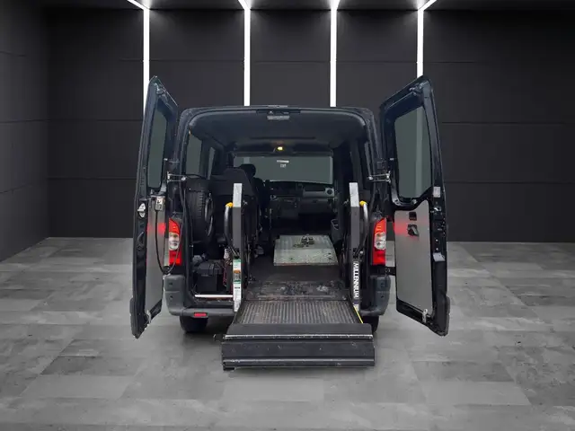 Renault Master Behindertengerecht-Lift