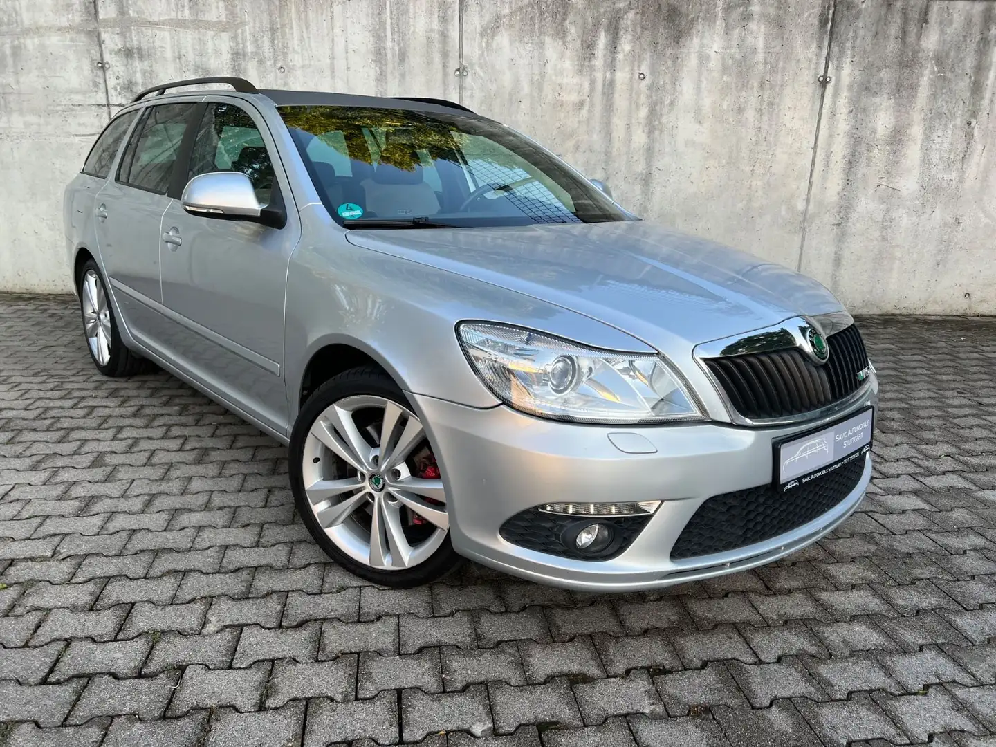 Skoda Octavia 2.0TDI RS Combi*Xenon*Leder*3Hand*EU5*SD Grau - 1