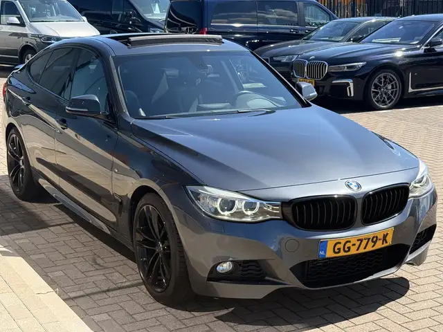 BMW 3 Series view 7