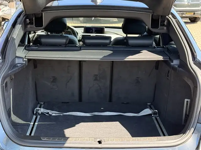 BMW 3 Series view 20