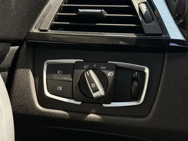 BMW 3 Series view 27