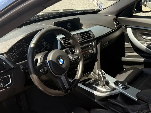BMW 3 Series view 9
