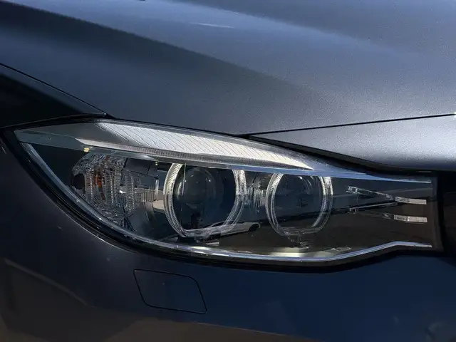 BMW 3 Series view 8