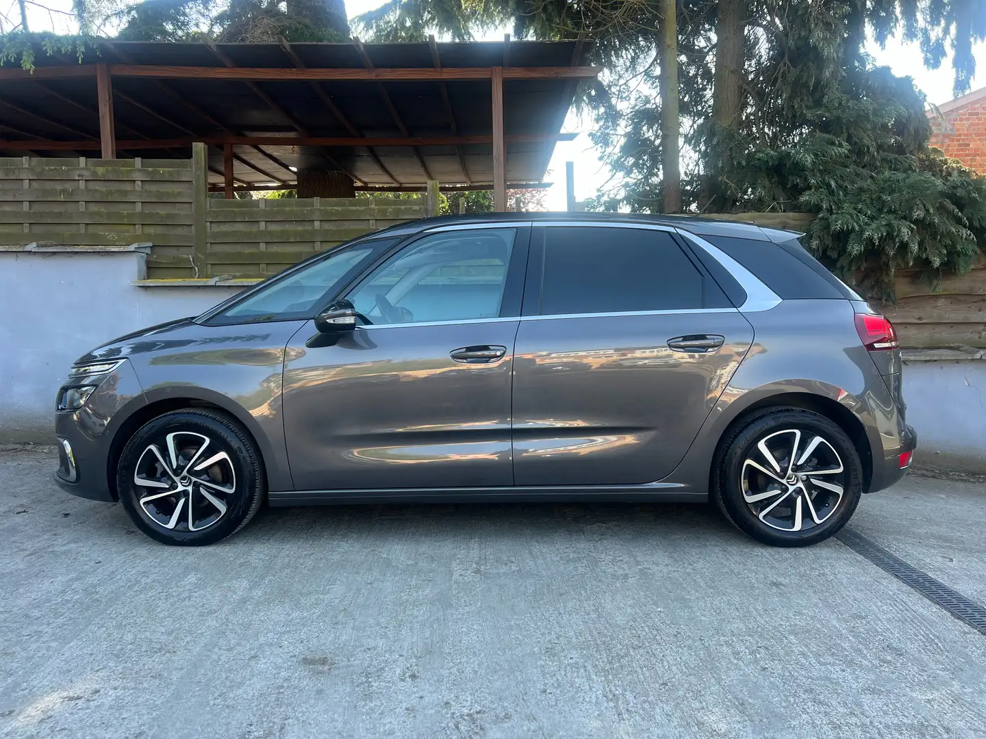 Citroen C4 Picasso 1.2 PureTech Shine S 130cv 6vit Gris - 2