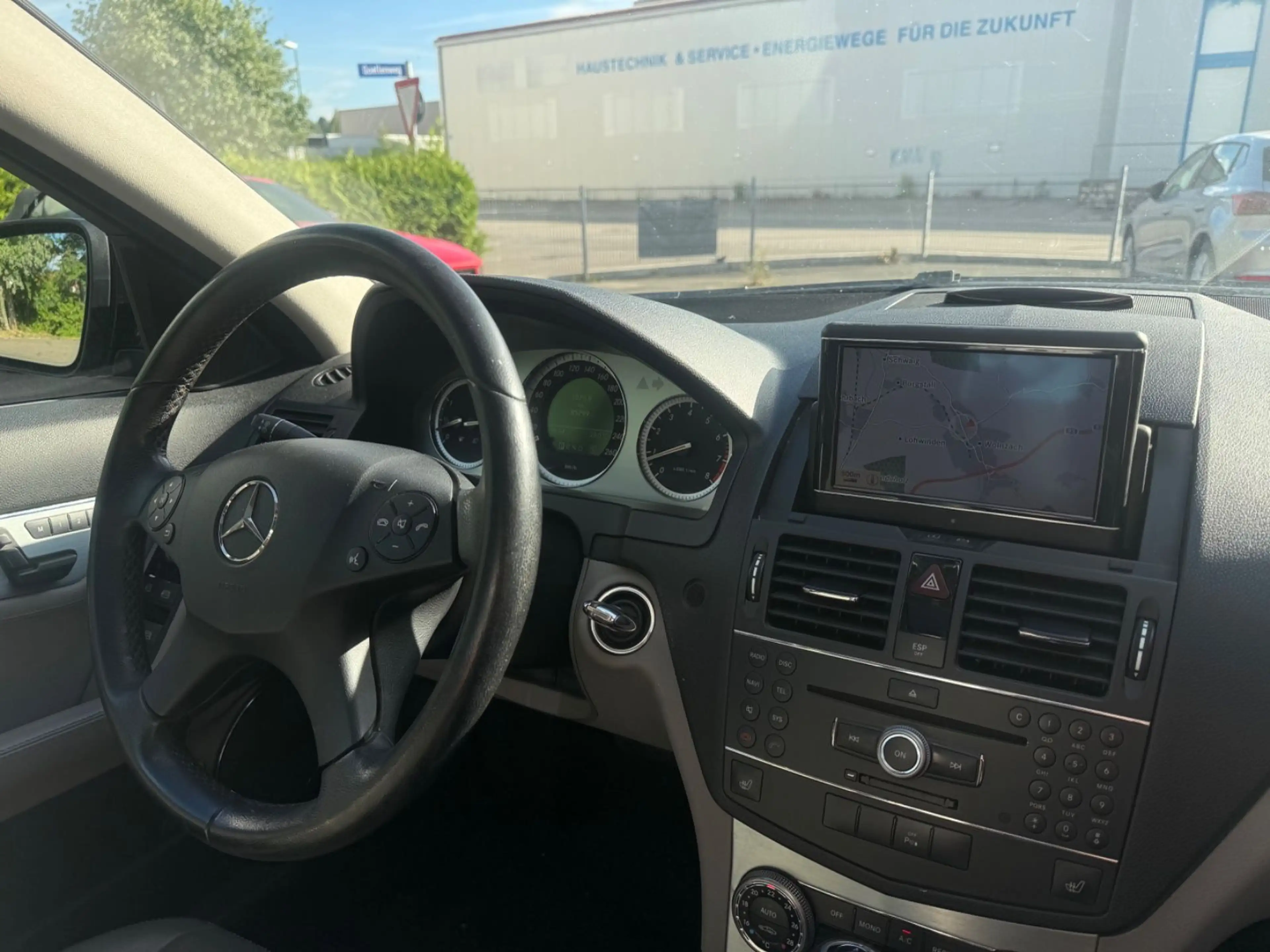 Mercedes-Benz C 350 V6 Autom. Avantgarde Navi,SHD,AHK,NUR85"KM — photo 8