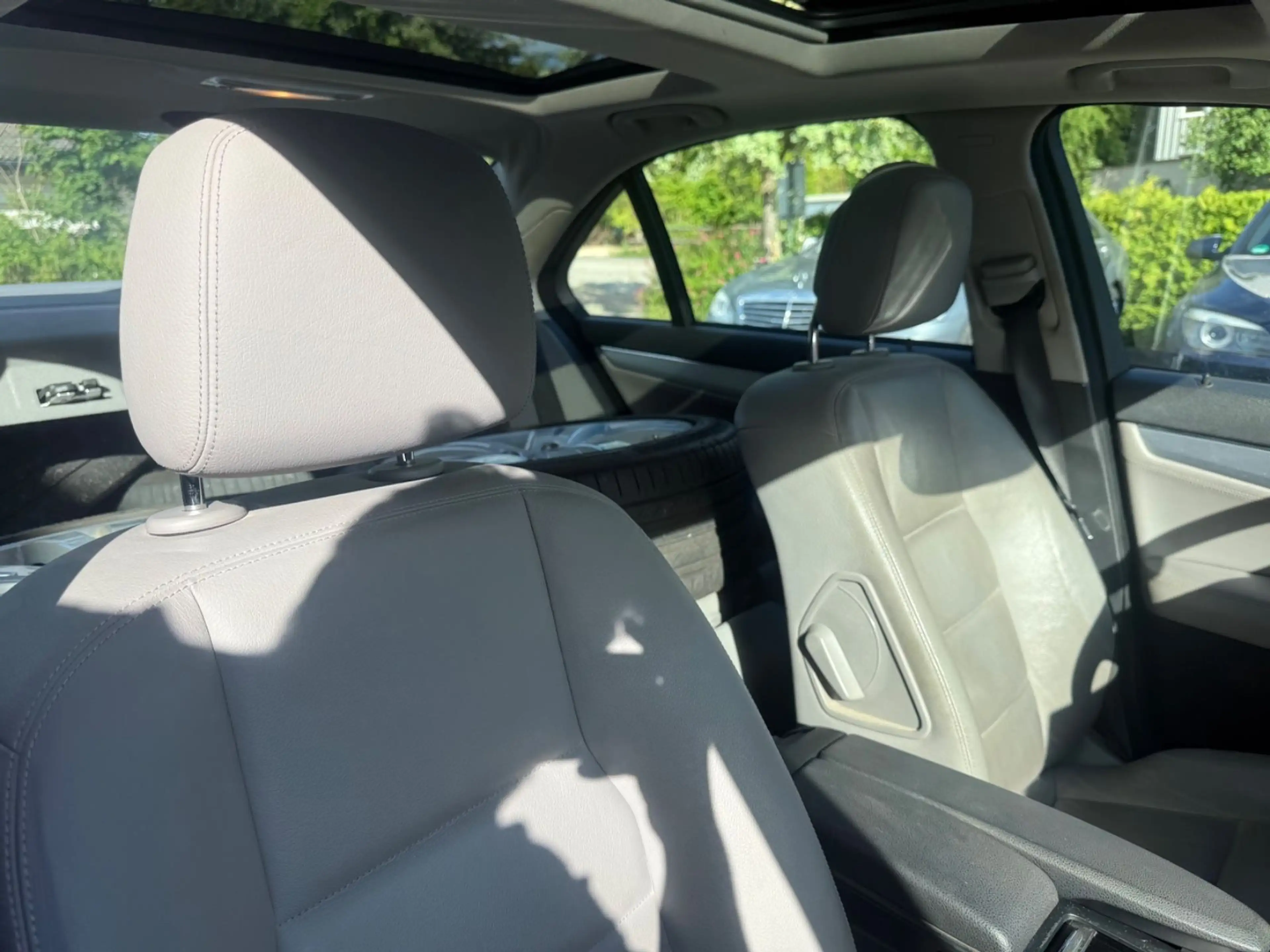 Mercedes-Benz C 350 V6 Autom. Avantgarde Navi,SHD,AHK,NUR85"KM — photo 7