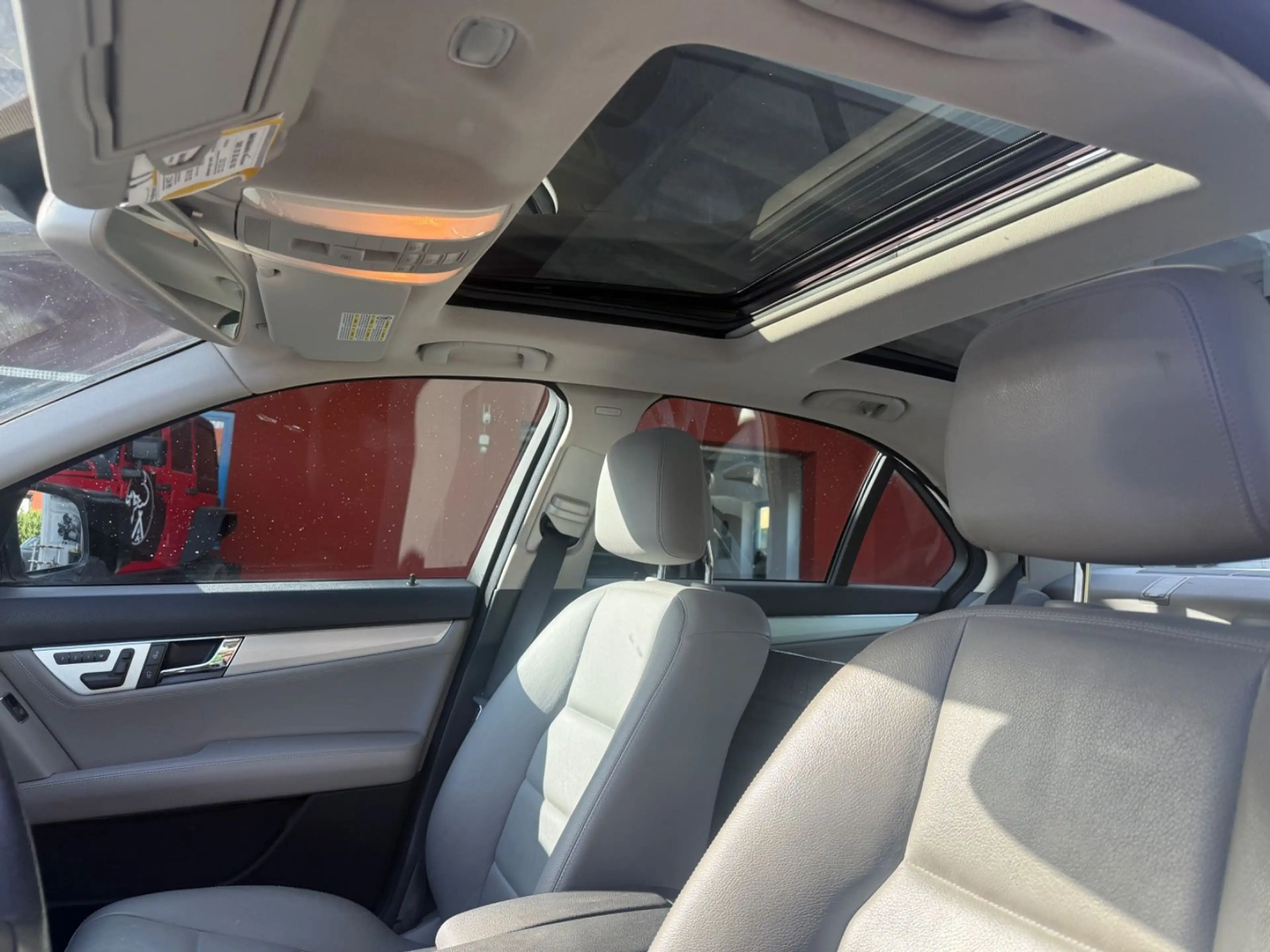 Mercedes-Benz C 350 V6 Autom. Avantgarde Navi,SHD,AHK,NUR85"KM — photo 6