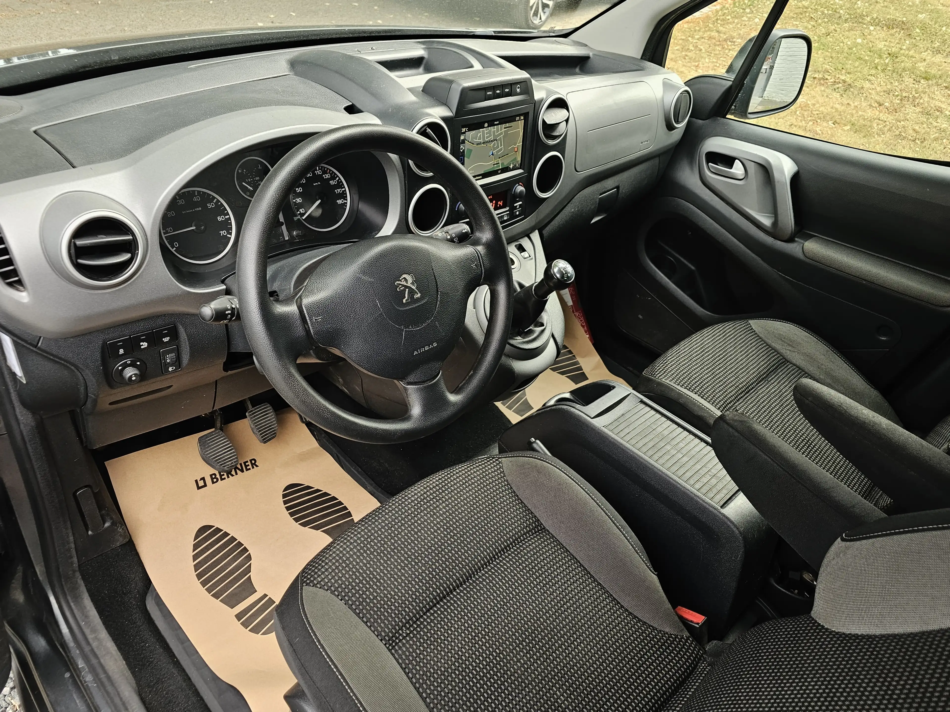 Peugeot Partner 1.6 BlueHDi * EURO 6 * CAMERA+LED+NAVI+CRUISE.C+... * CAR PASS * — photo 13