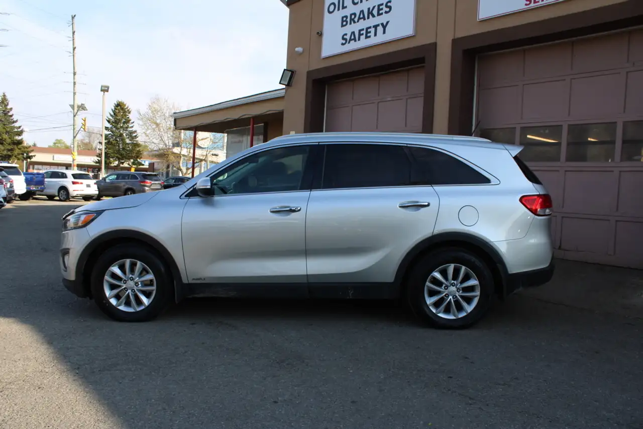 Kia Sorento photo Kia Sorento