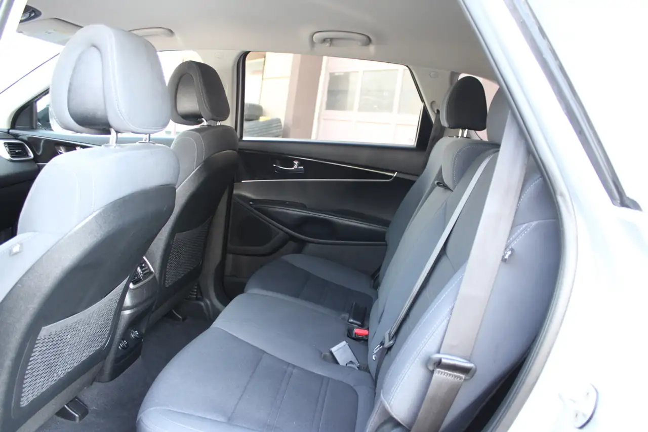 Kia Sorento photo Kia Sorento