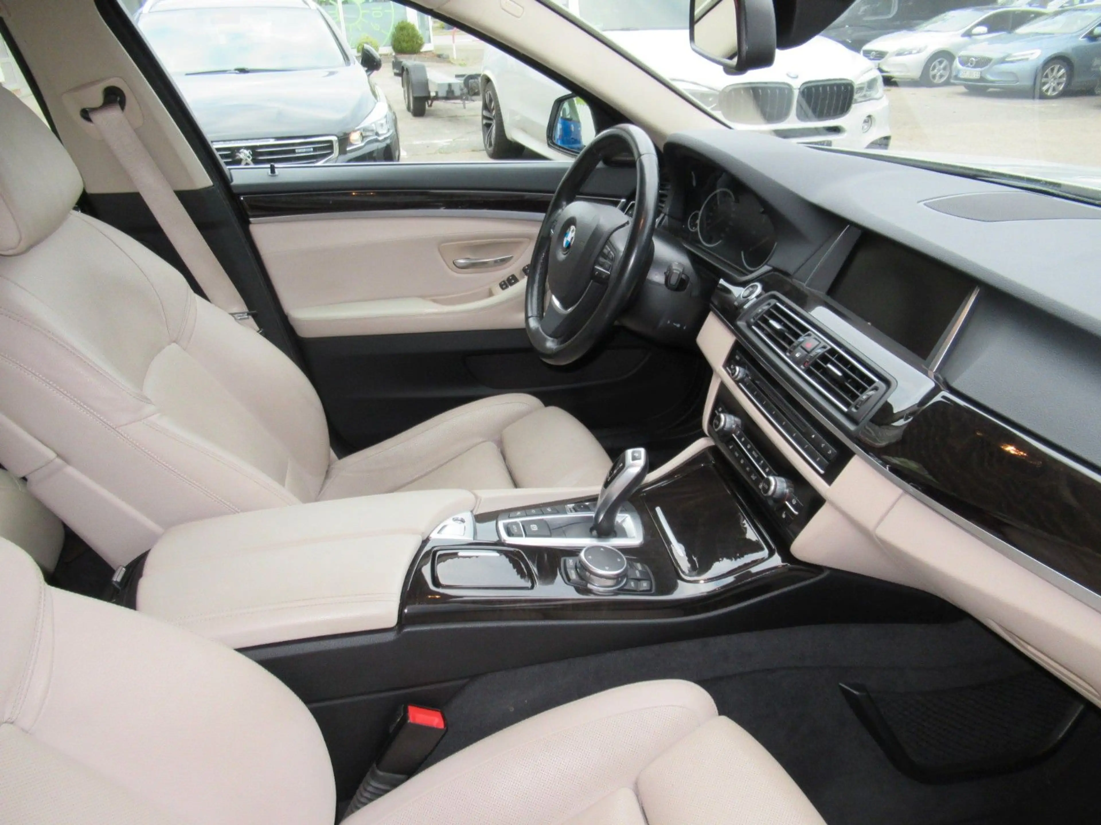 BMW 535 d xDrive Luxury **ABSOLUTE VOLLAUSSTATTUNG** — photo 6