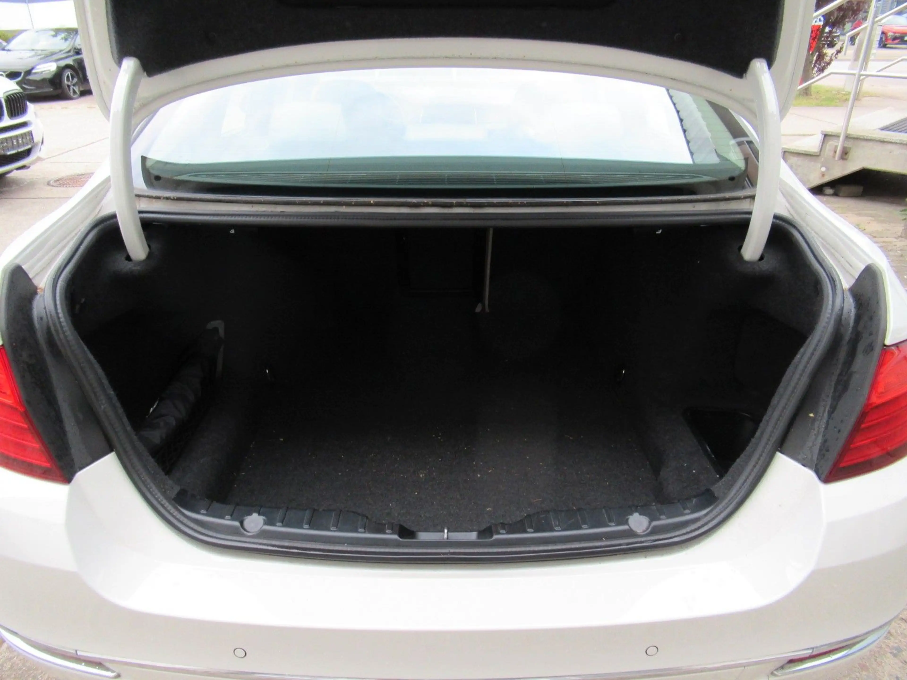BMW 535 d xDrive Luxury **ABSOLUTE VOLLAUSSTATTUNG** — photo 10