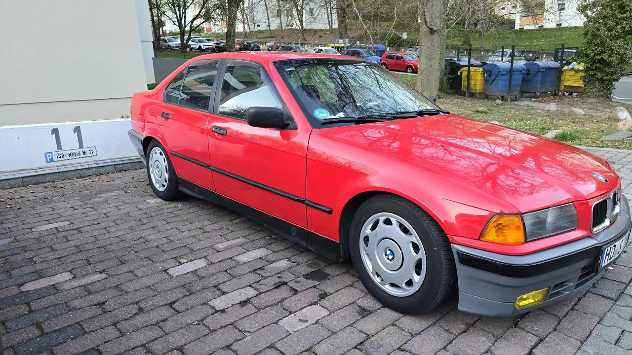 BMW 318i, foto 9