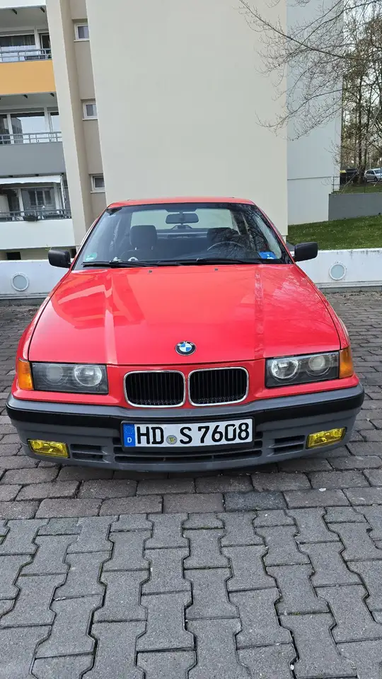 BMW 318i, foto 3