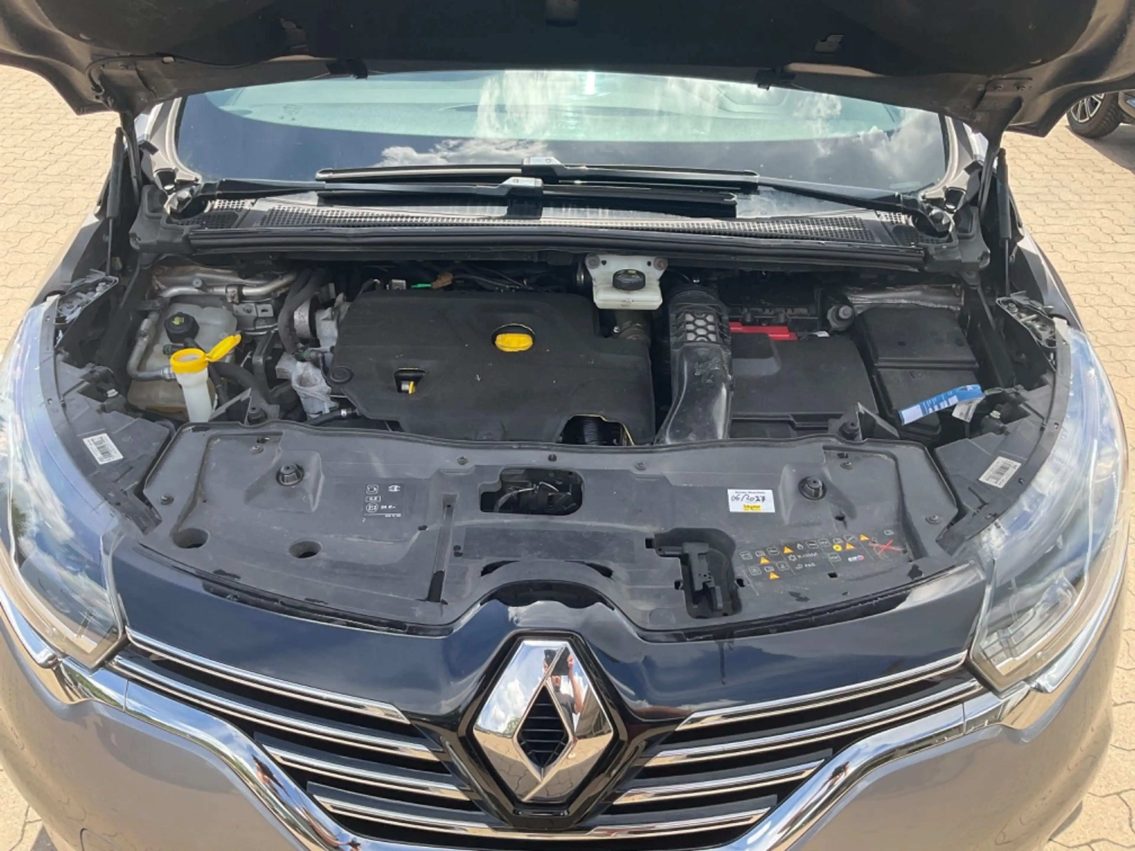 Renault Espace V Intens — photo 7