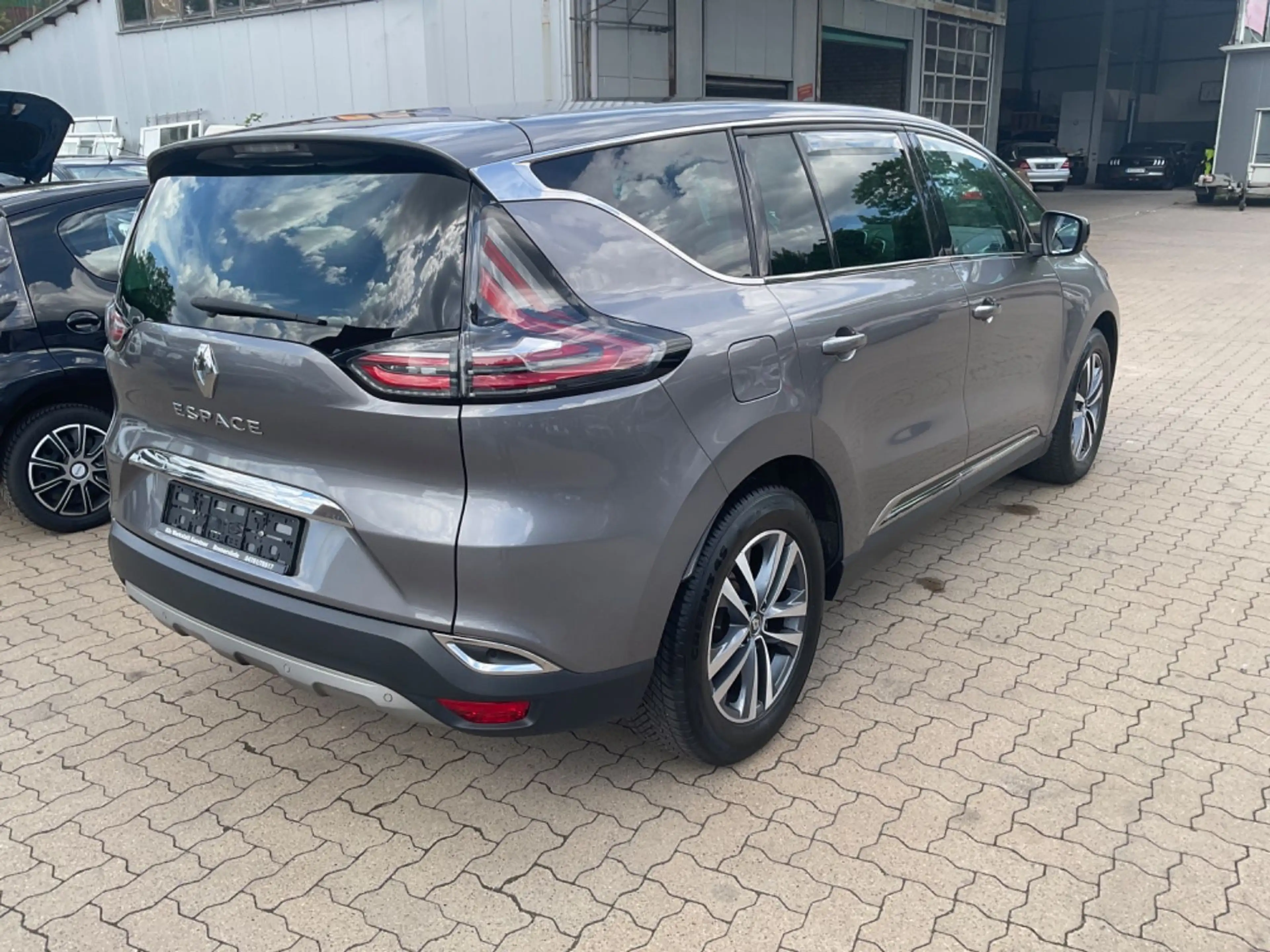 Renault Espace V Intens — photo 5