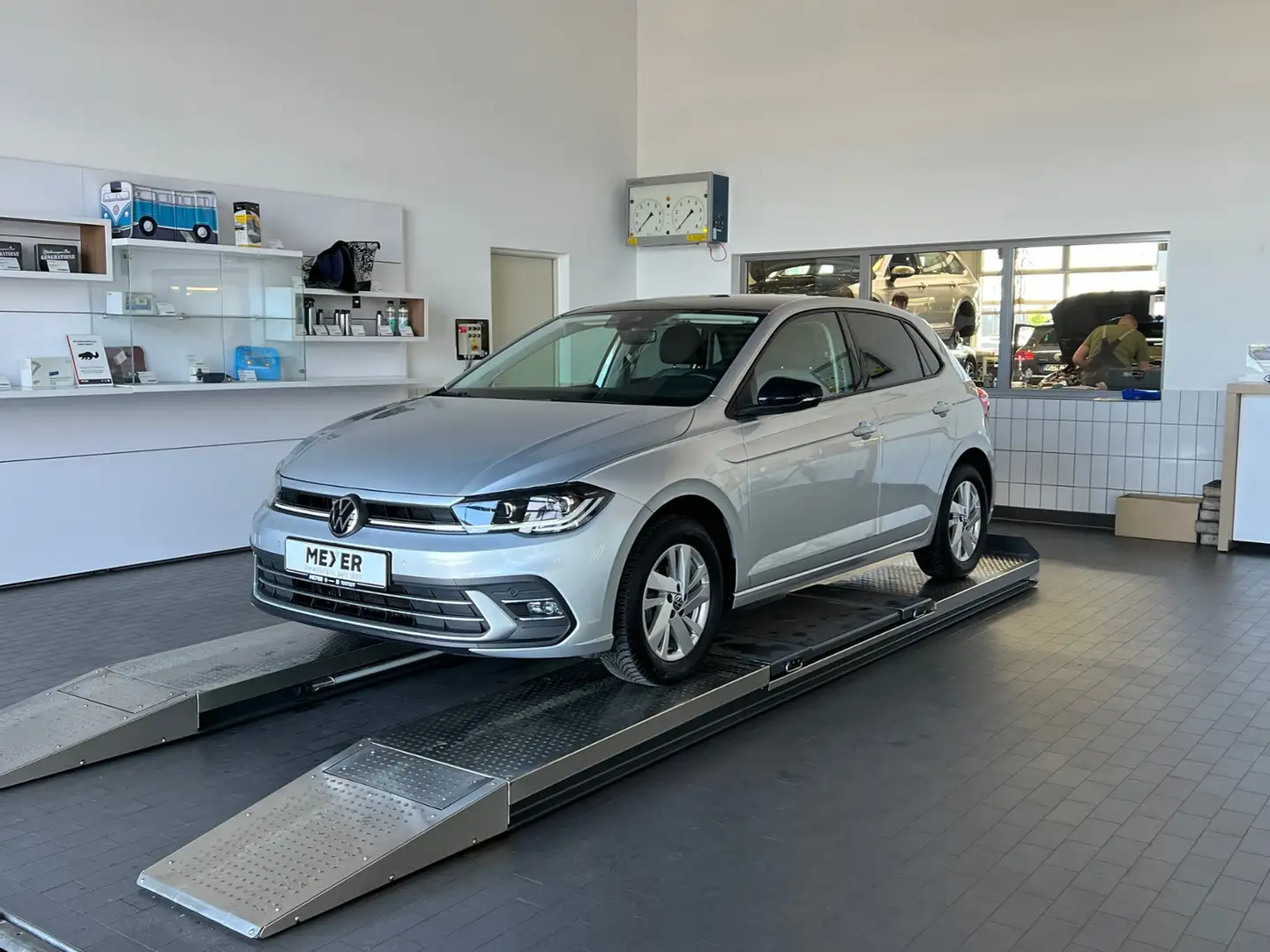 Volkswagen Polo Style 1.0 TSI *IQ.Light, Kamera, App Connect, 15' Silber - 2